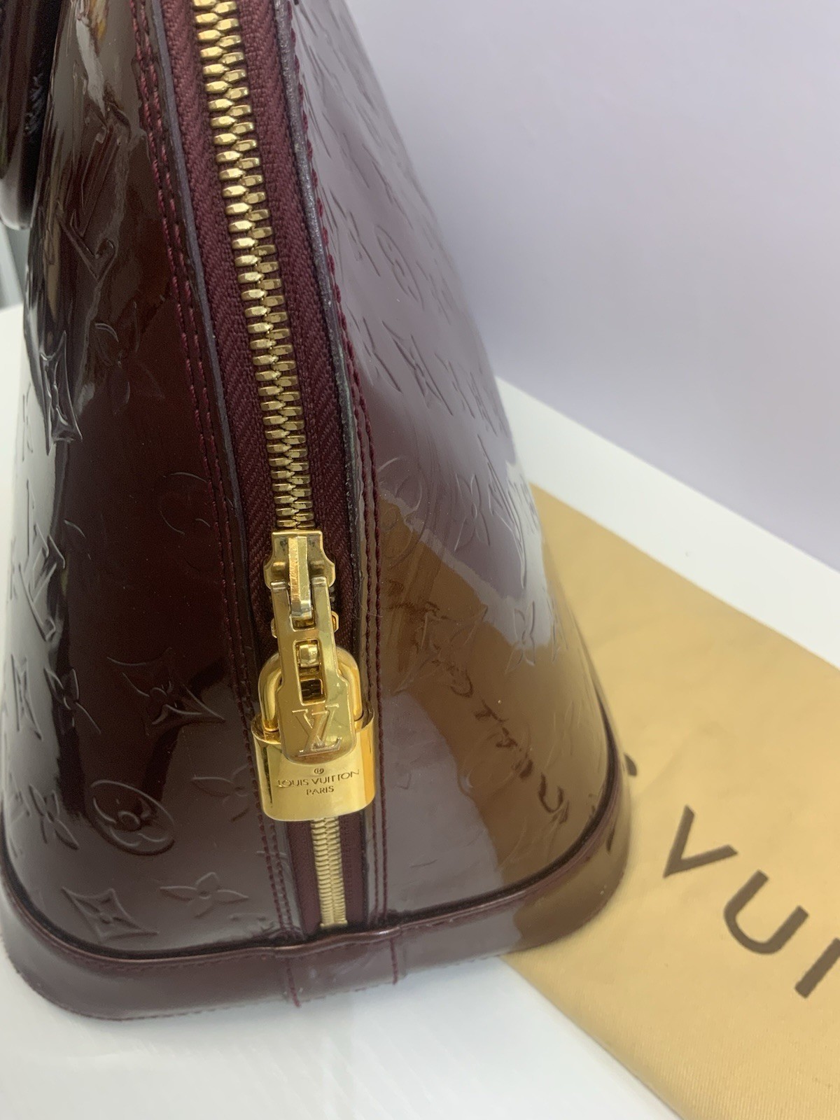 LOUIS VUITTON Alma GM Monogram Vernis Amarante (Burgandy) Bag