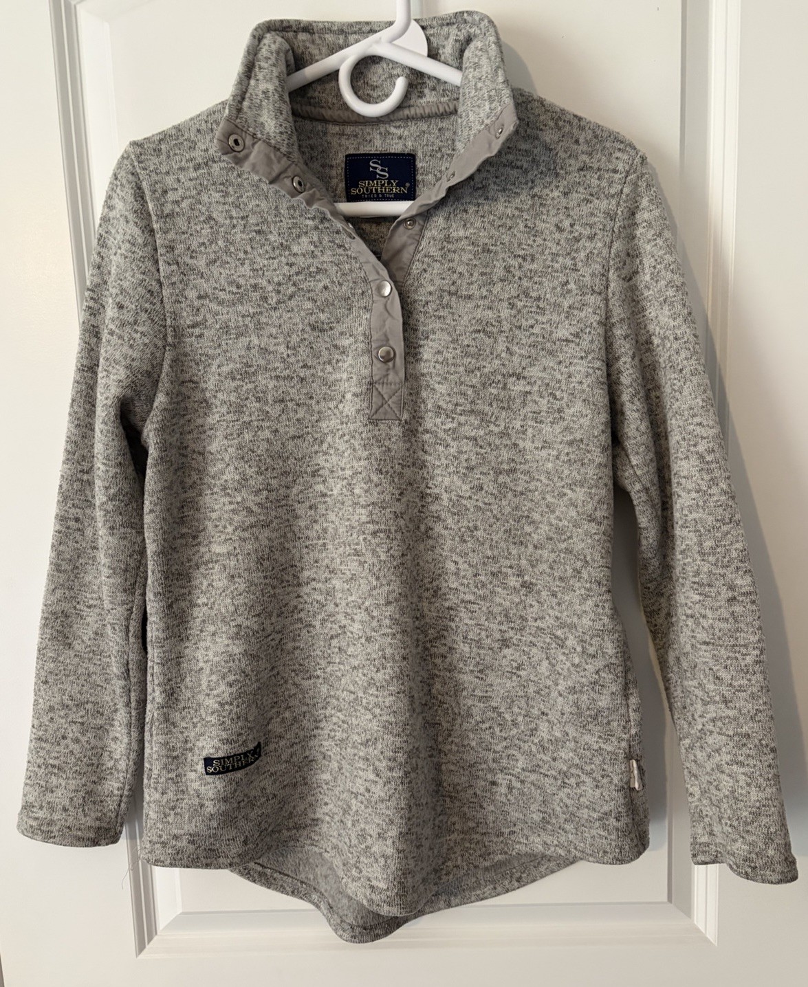 Simply Southern Women’s Heather Grey Quarter-Snap Knit Pullover Sweater Size L
