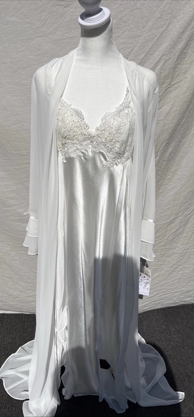 Stunning In Bloom by Jonquil Ivory Bridal Robe Chemise Set L New With Tags