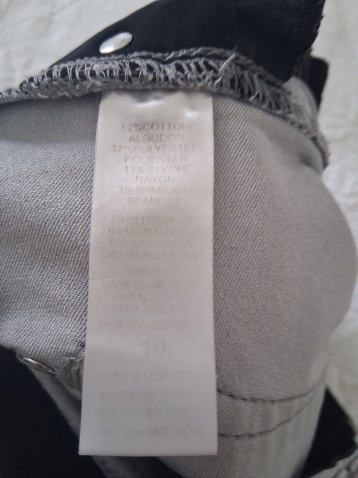 Democracy AB Technology Skinny Jeans Women’s Size 10 Light Grey Stretch Pants