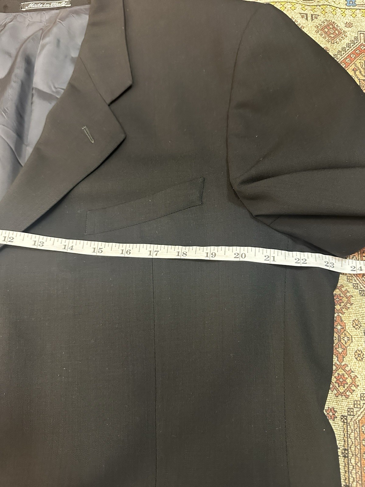 Armani Collezioni Black Wool 38R Single-Breasted 3-Button Blazer, Made in Italy