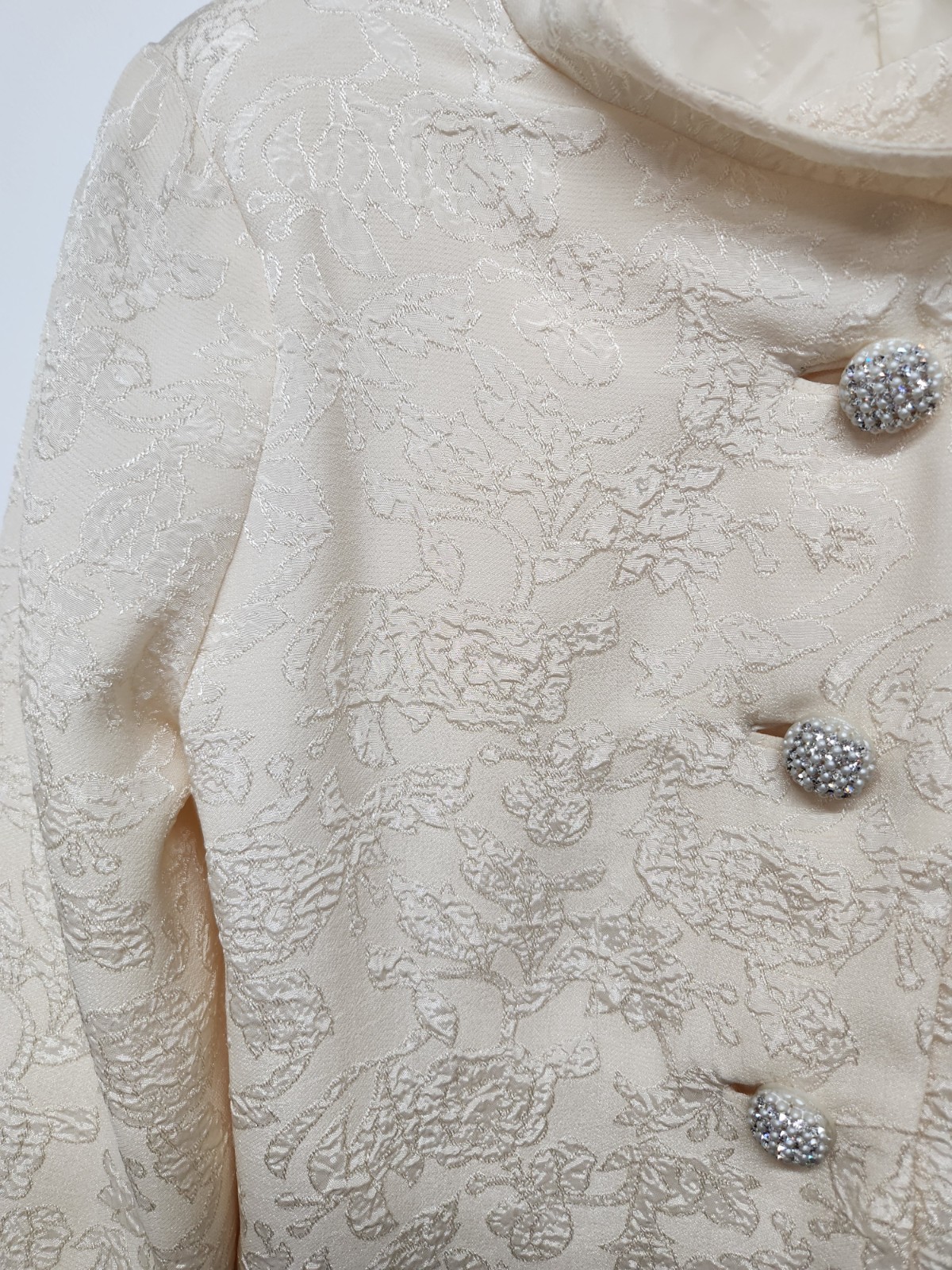 Vintage Women’s Ivory Floral Brocade/Jacquard Jacket With Real Fur Cuffs, Sz M/L
