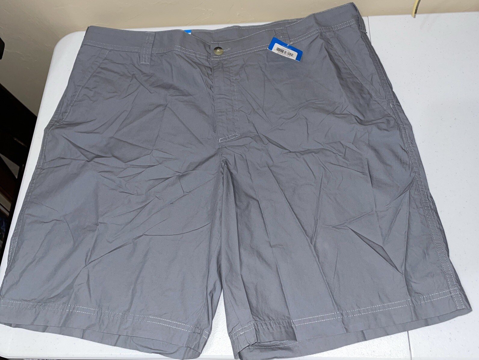 Columbia Shorts Men’s 40×10 Modern Classic Washed Out Light Gray Chino