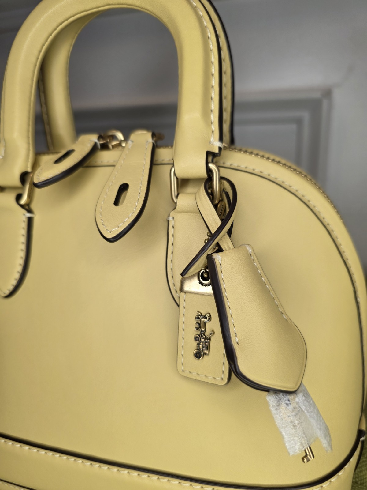 RARE COACH Revel 24 Glovetanned Leather 1941 Lock and Key!