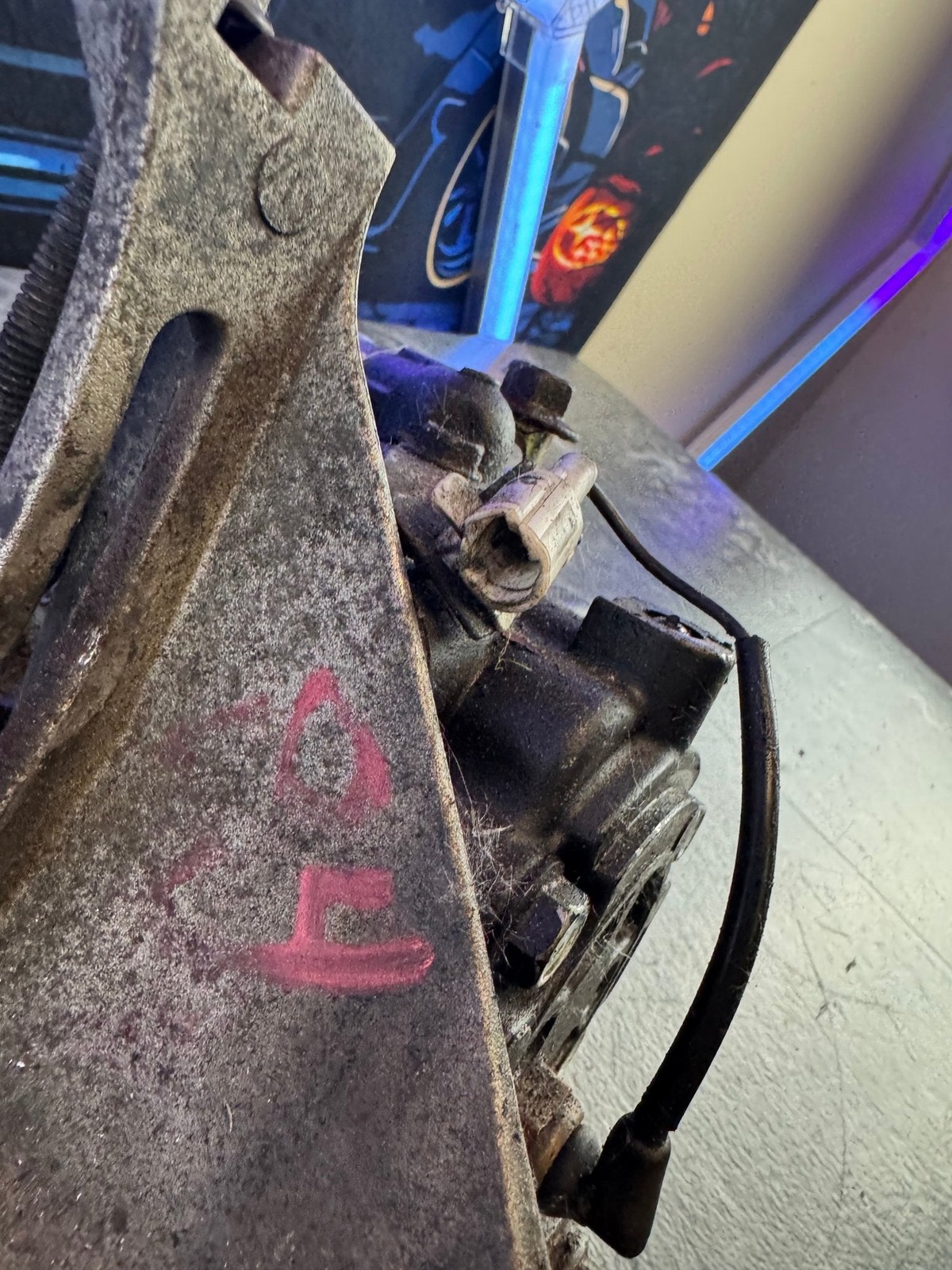 2004-2007 Subaru Impreza WRX STi OEM Power Steering Pump Mount