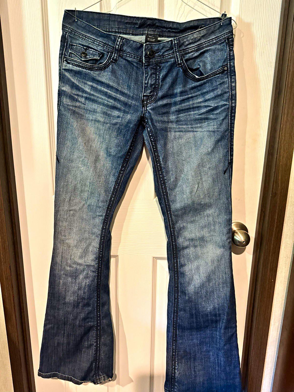 Vanity Women’s Bootcut Blue Medium Wash Denim Jeans Mid Rise 5-Pocket Button Y2K