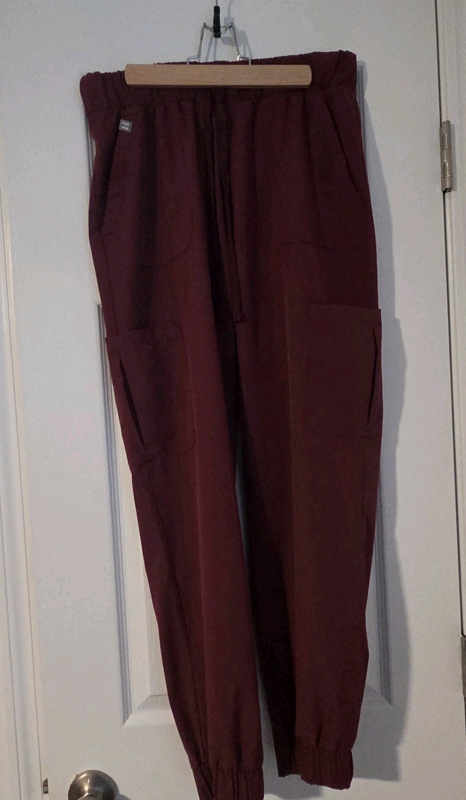 Hanes Comfort Fit Jogger Scrub Pants Women Burgundy Cargo Pockets M Nursing/Med