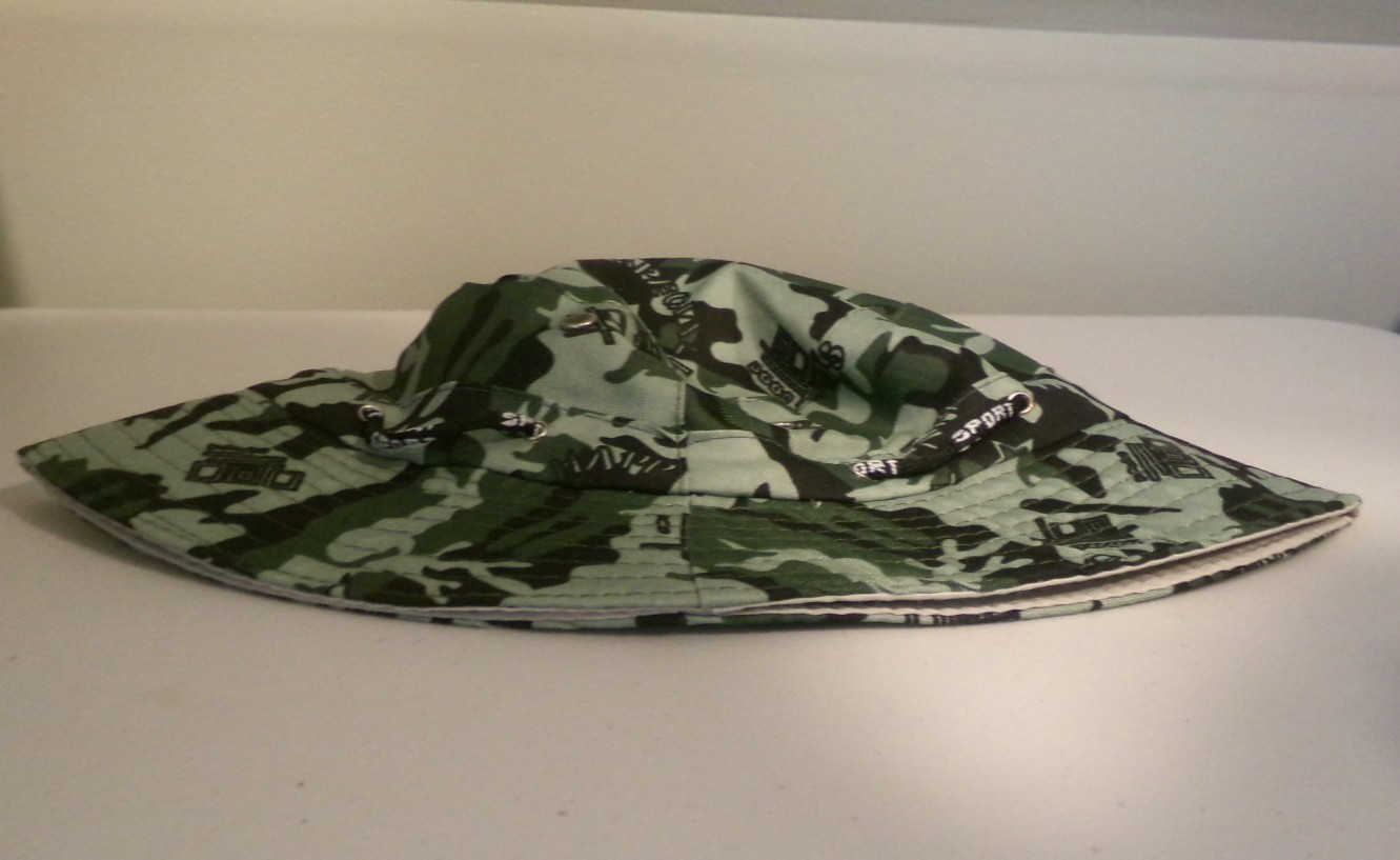 New Bucket Hat Size M Camo