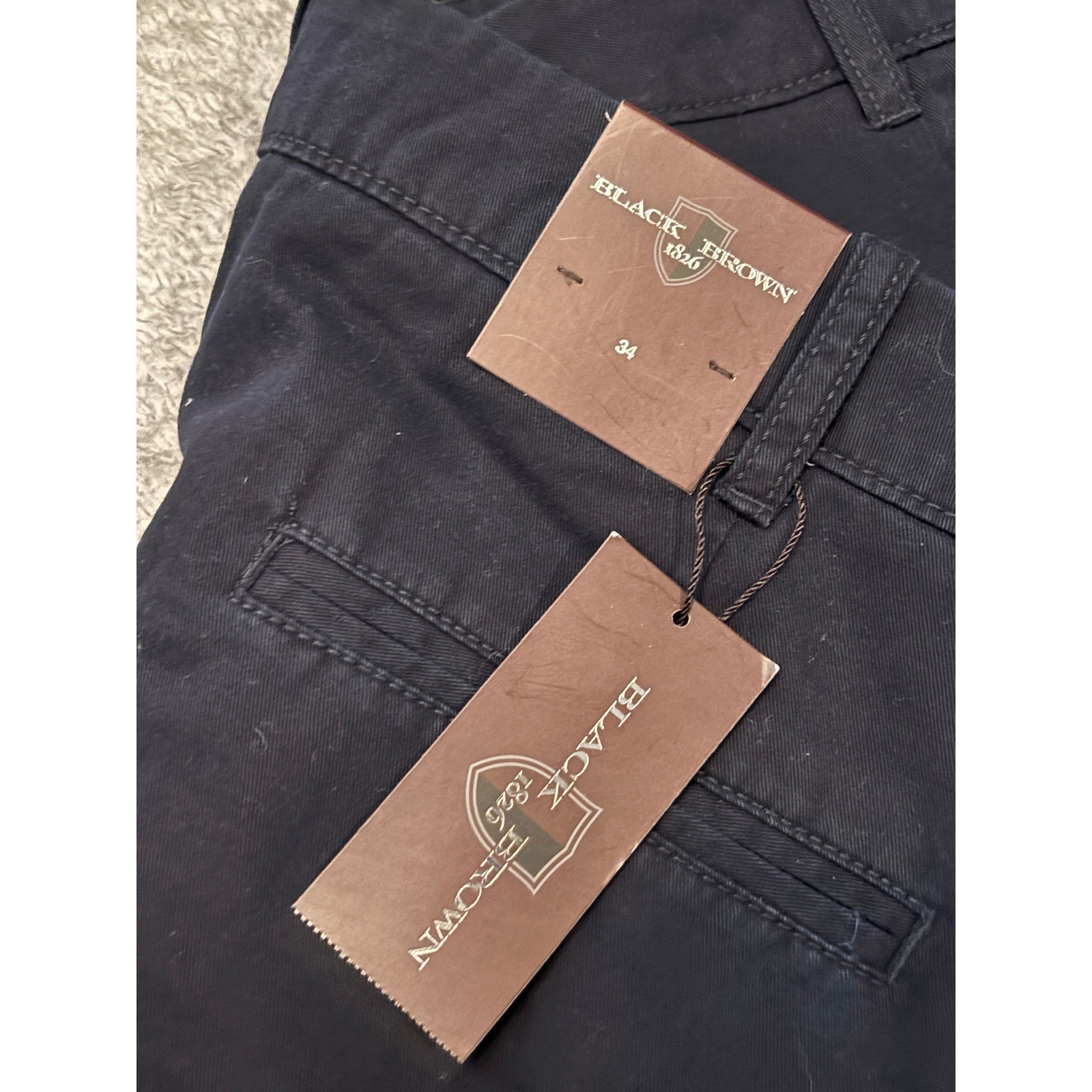 Black Brown 1826 Mens Navy Blue Cotton Pleated Classic Fit Shorts Size 34 NWT
