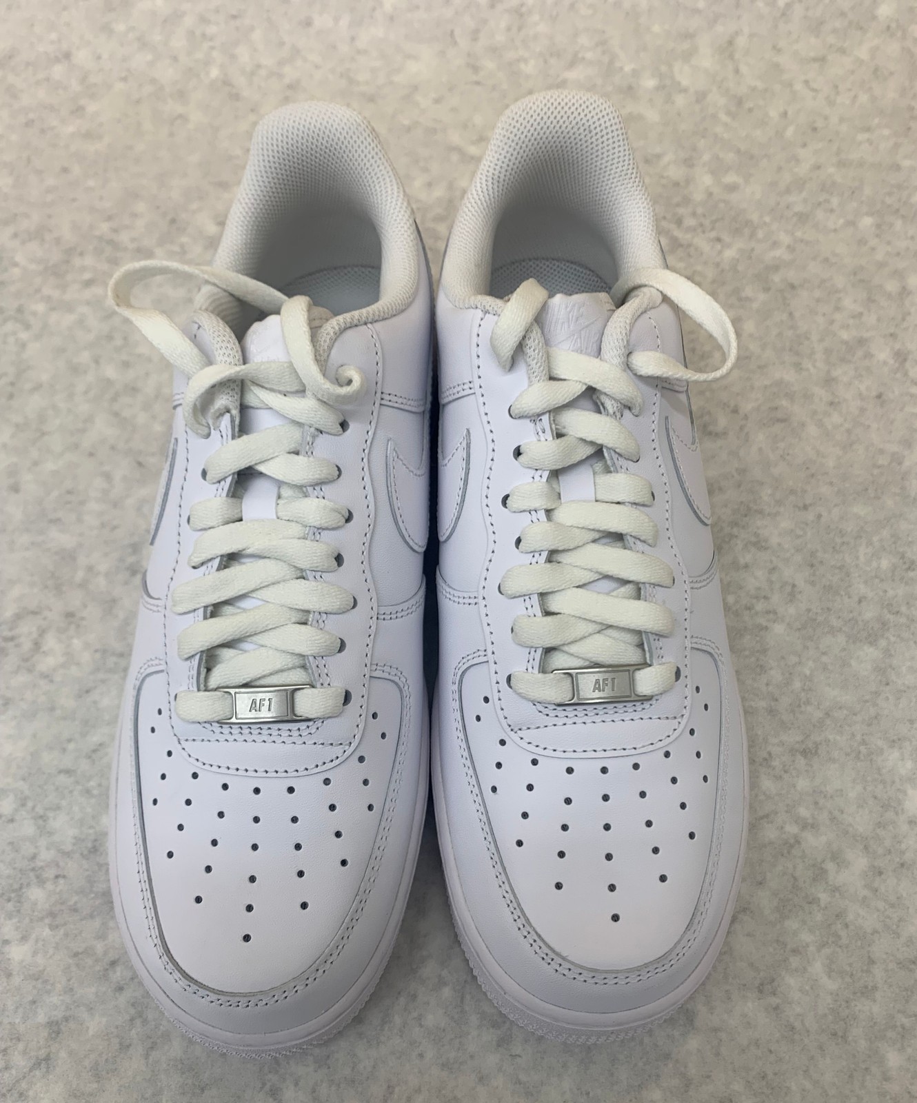 Nike Air Force 1 ’07 Low Top White Sneaker Men US10 / Women US11.5 *READ*