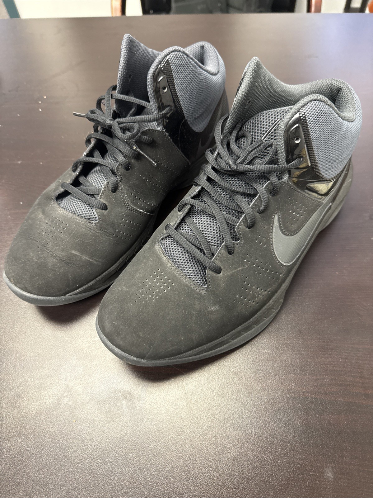 Nike Air Visi Pro Men’s Size 10.5 Black Gray Suede Athletic Sneakers 749168-003