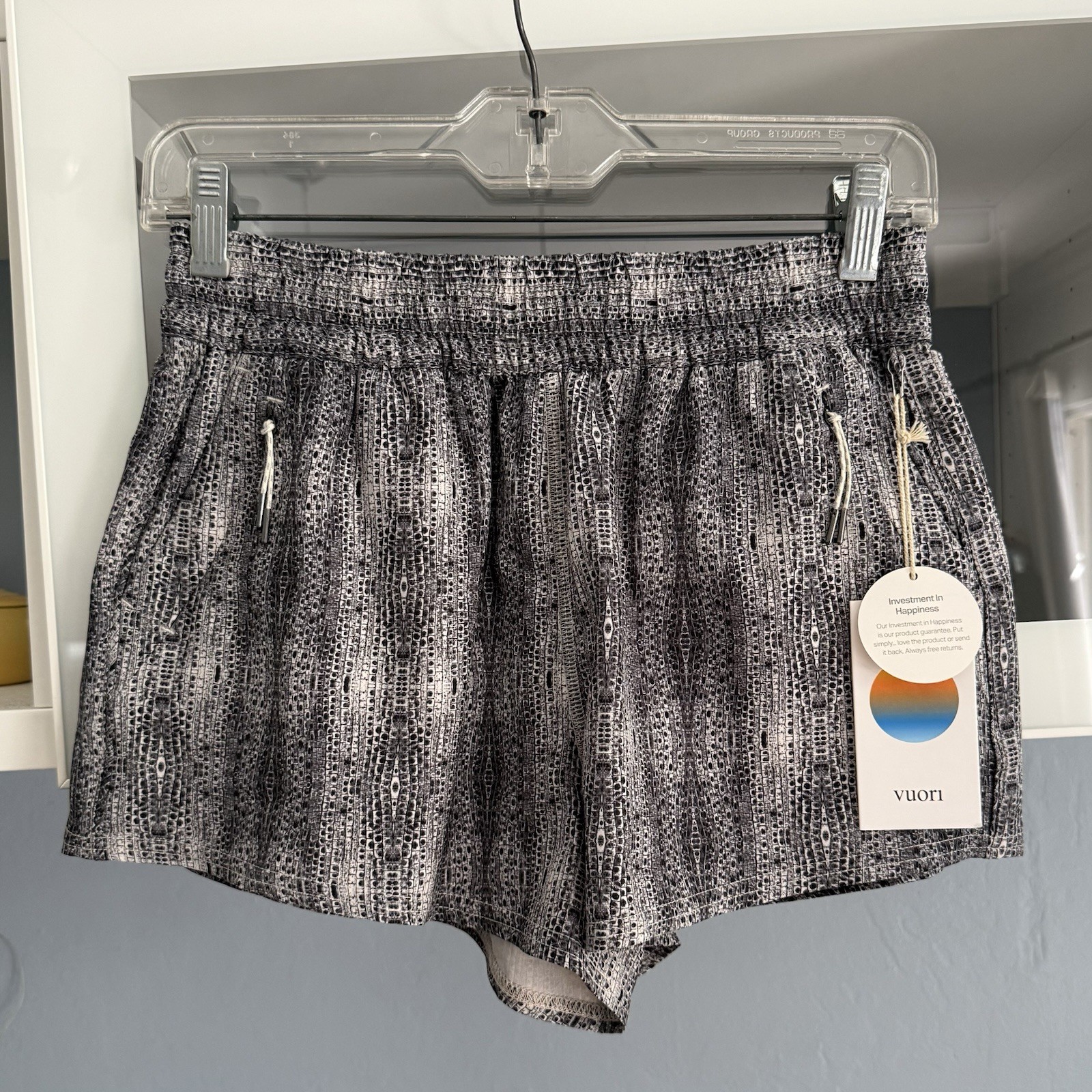 Vuori Dash 2.0 Shorts 3” in Dune Snake Size S