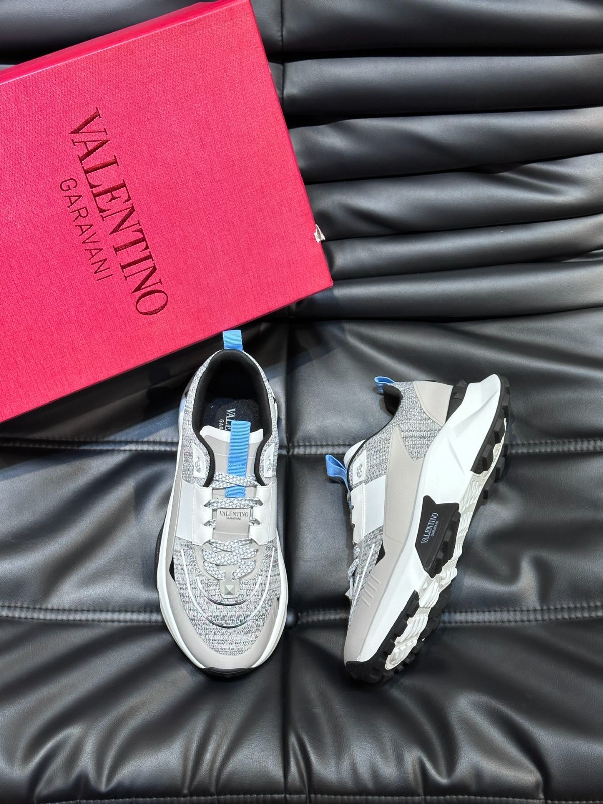 Valentino Garavani Sneakers Gray White Knit Runner Shoes EU 38-45 Shoes New With