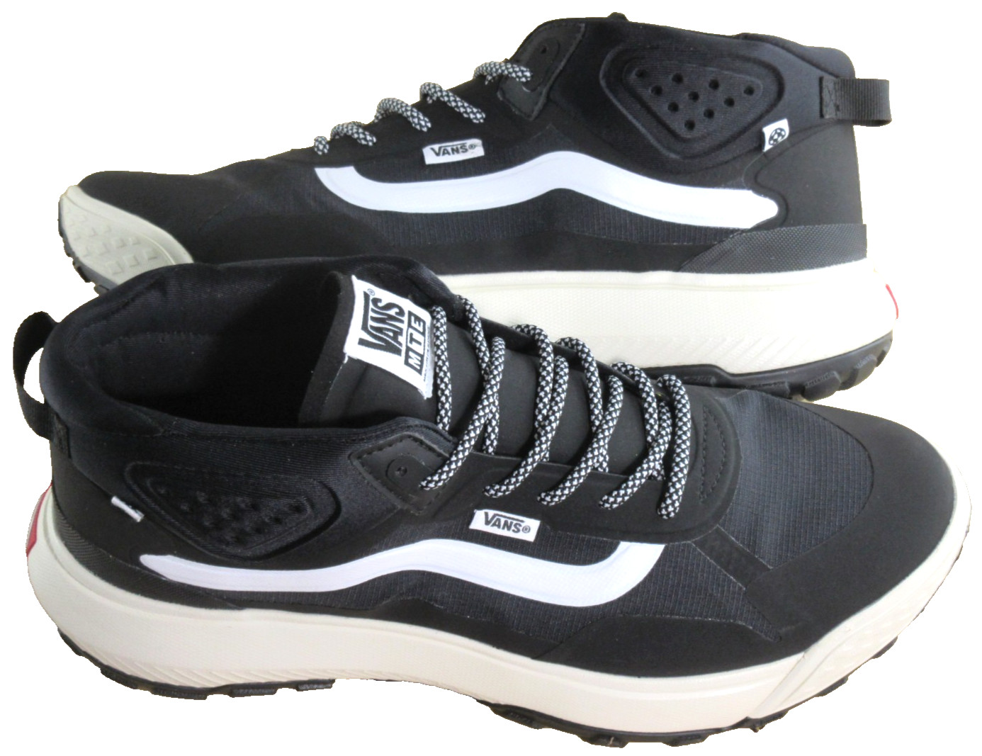 Vans Men’s Mte Crosspath Mid Trail Shoes Black White All Weather Size 8.5 NEW