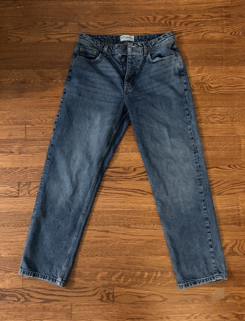 The Stronghold Men’s Relaxed Straight Blue Denim Jeans Button Fly 5-Pocket