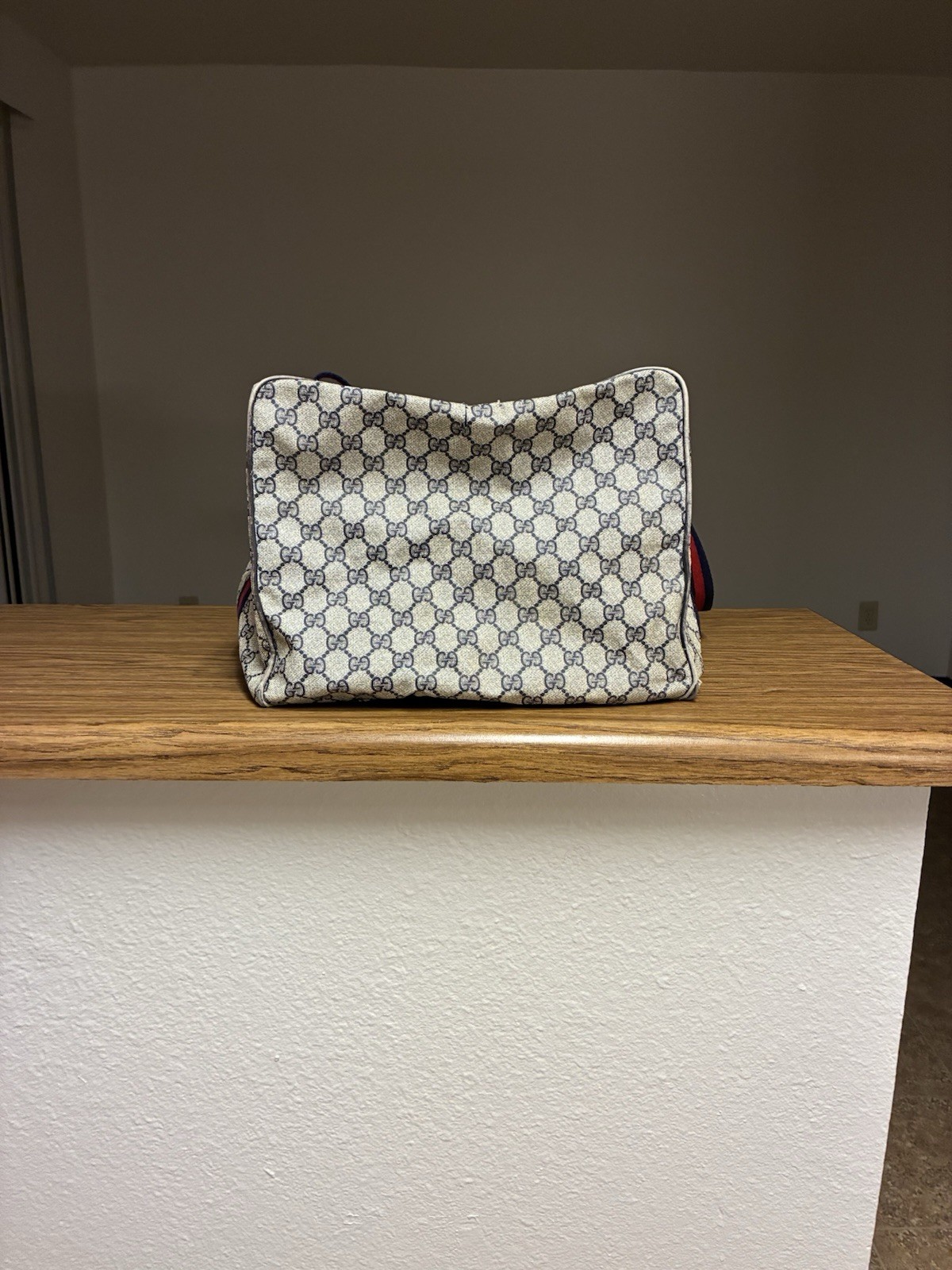 Gucci GG Supreme Weekender Bag ** VERY USED