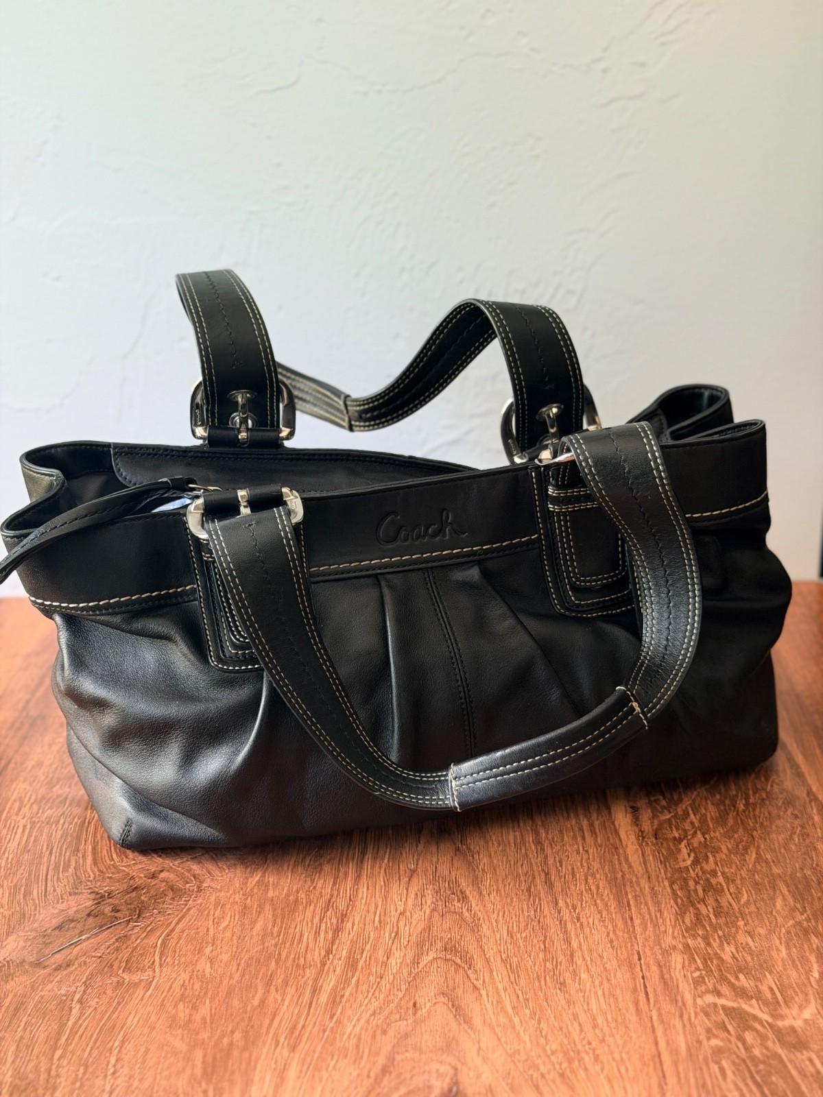 Coach F13732 Black Leather Hamptons Pleated Tote Shoulder Bag Purse Medium