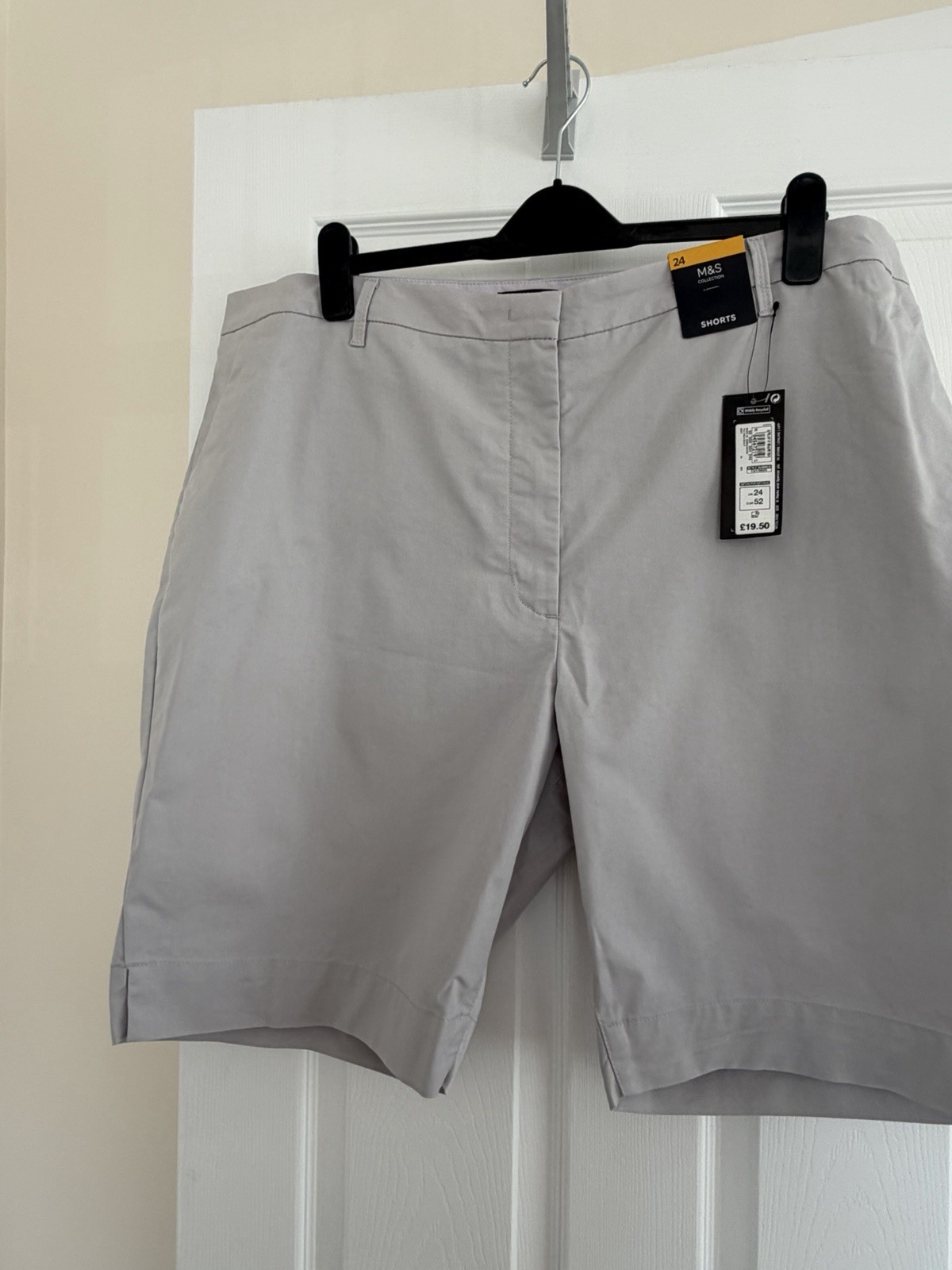 BNWT 2 Pairs Plus Size 24 M&S Knee length Shorts In Black And Grey