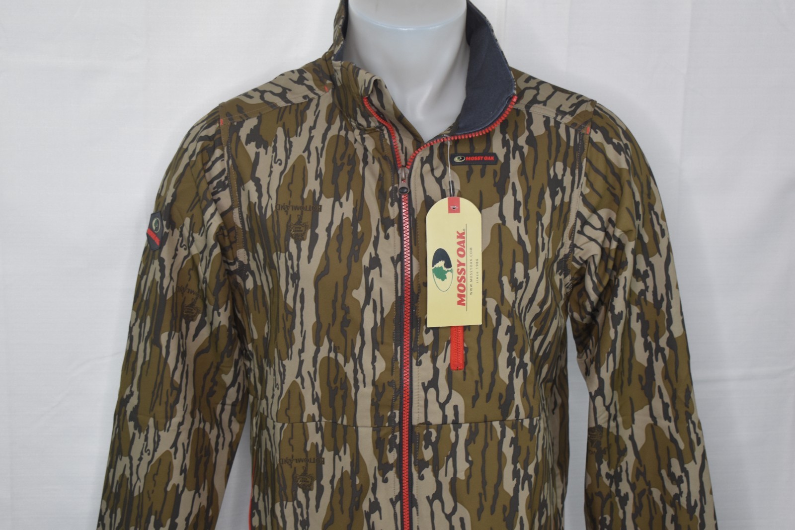 NWT MOSSY OAK Medium Men’s Full Zip Poly Spandex Mid Season Camouflage Jacket