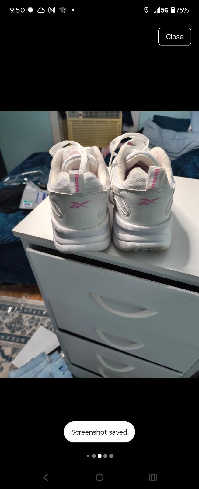 Reebok White & Pink Low Top Lace-Up Athletic Sneakers Rubber Sole Unisex