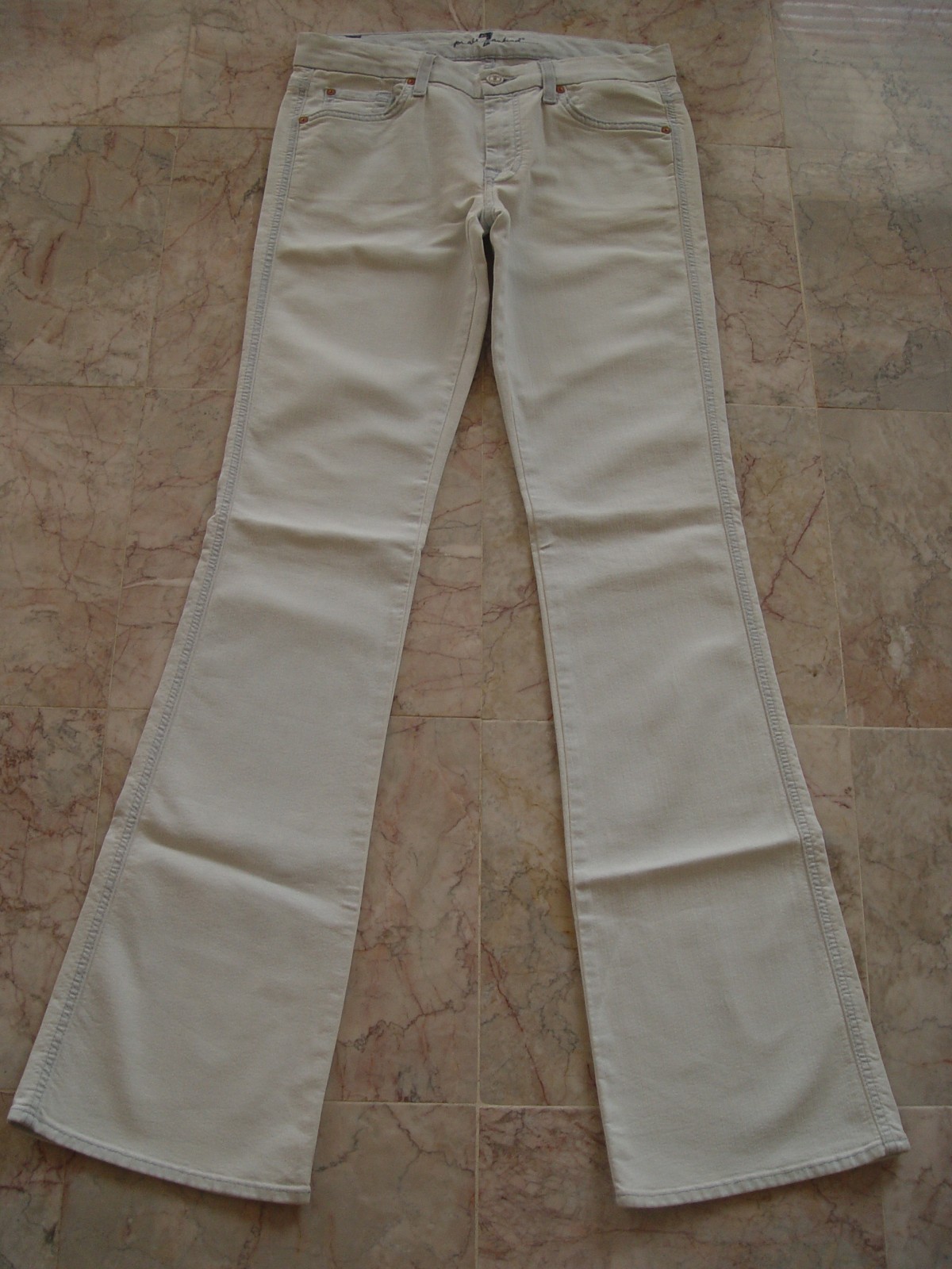 100% AUTHENTIC NWOT 7 FOR ALL MANKIND WOMEN’S JEANS SIZE 28 SOLD AT NORDSTROM