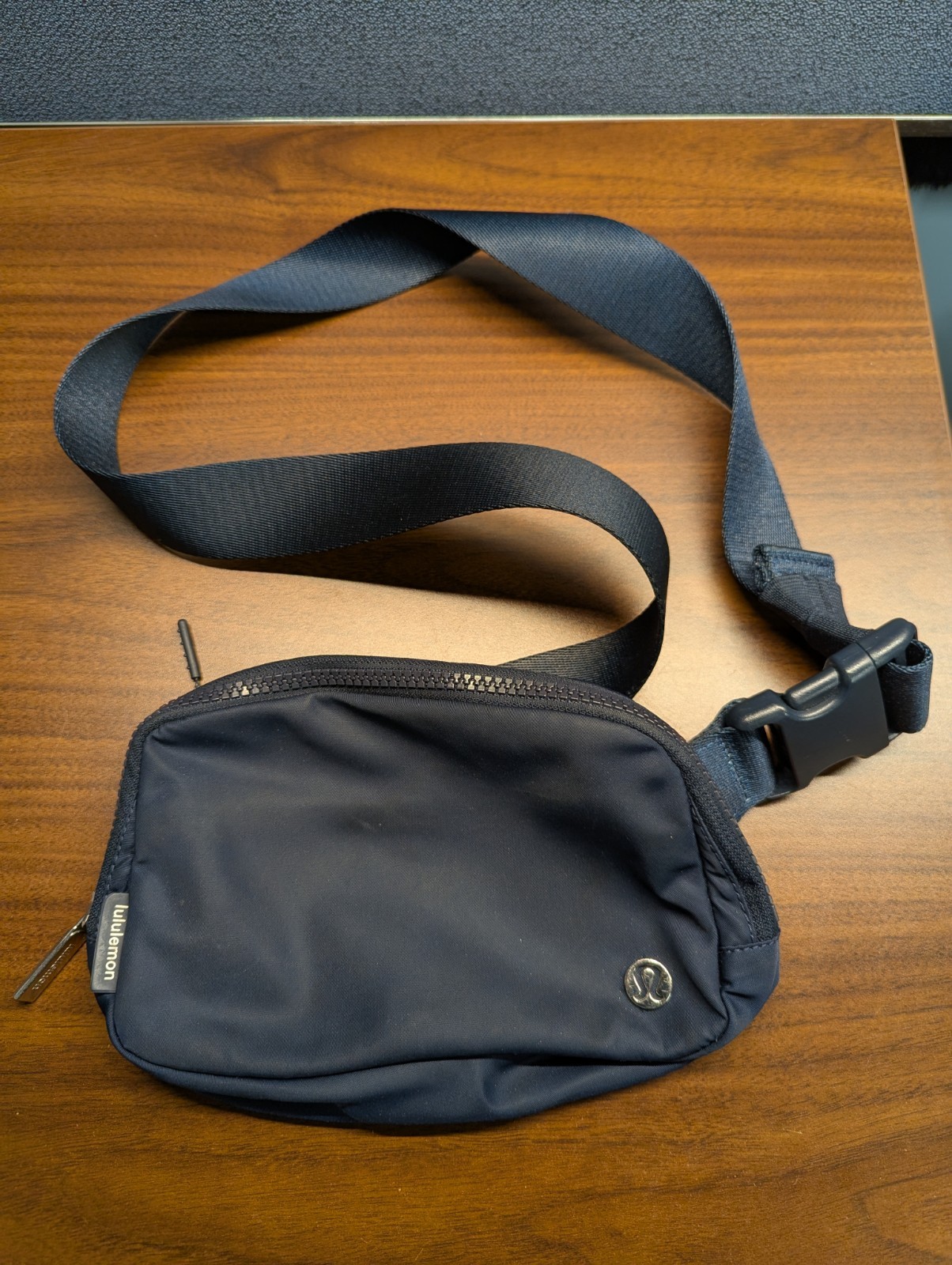 Lululemon Everywhere Belt Bag 1L – True Navy – Adjustable Pack Crossbody EUC