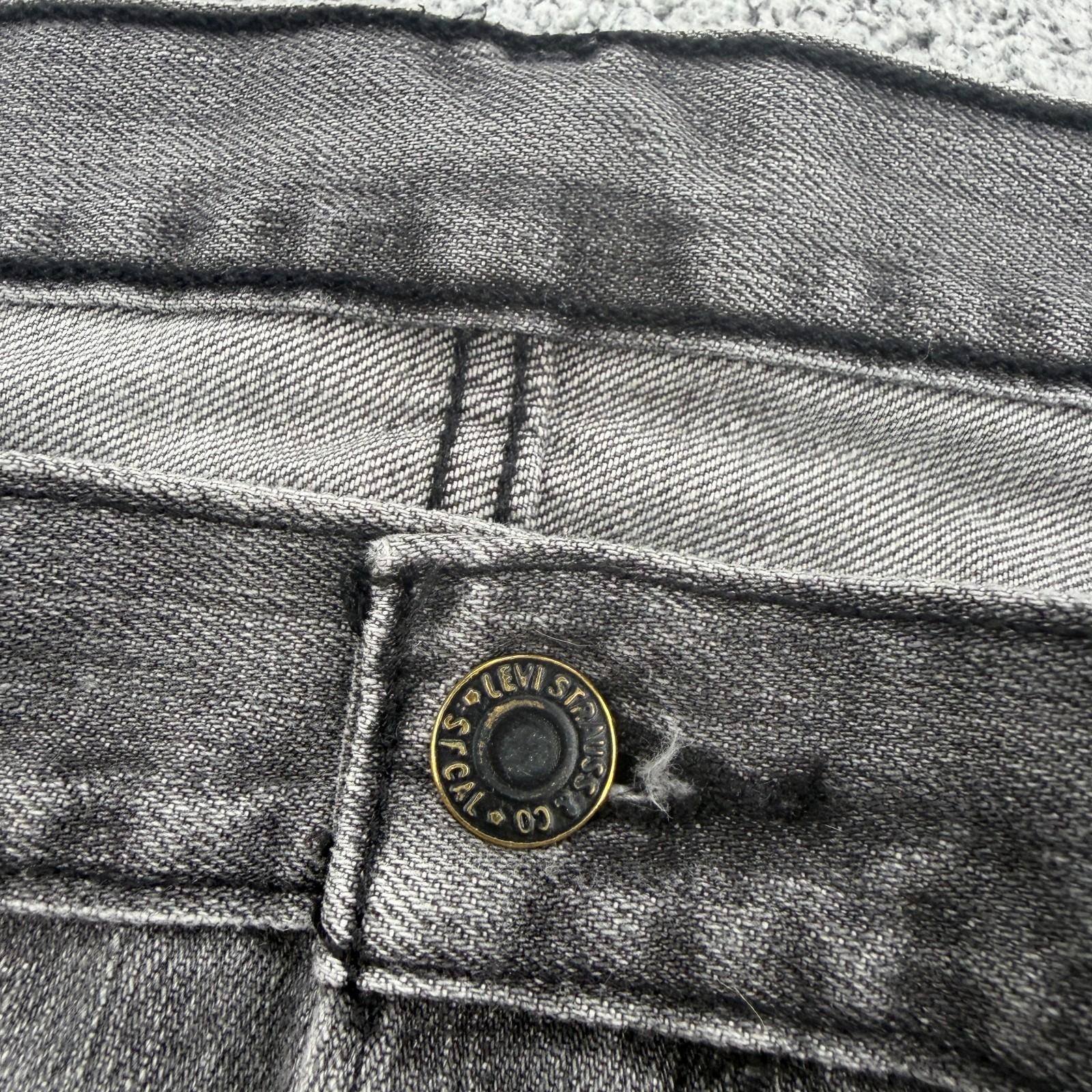 Levis 501 Jeans Mens 33×31 Gray Black Button Fly Straight Denim Pants Cotton