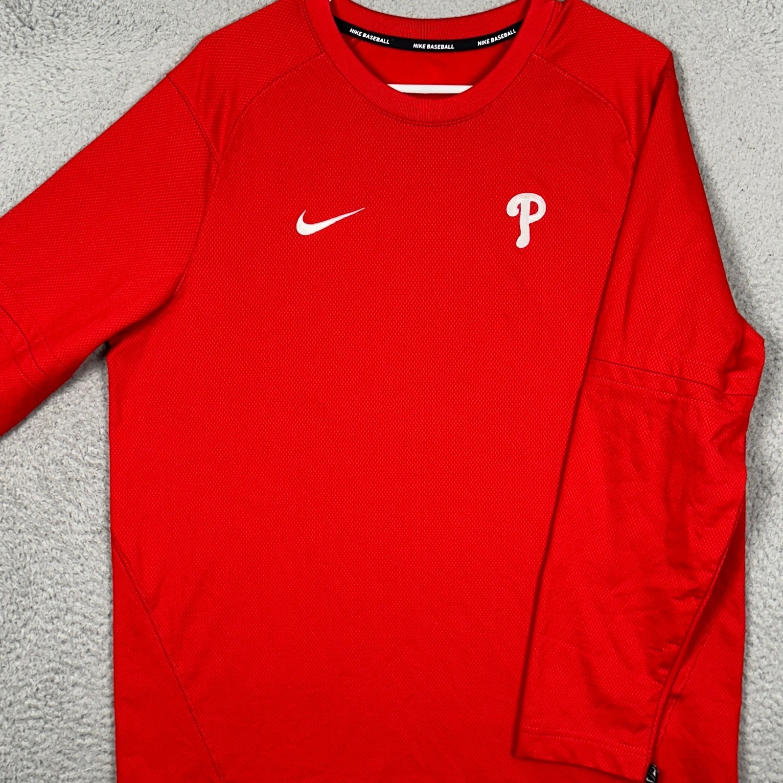 Philadelphia Phillies Nike Shirt Men Large Red MLB Dri-FIT Athletic Long Sleeve