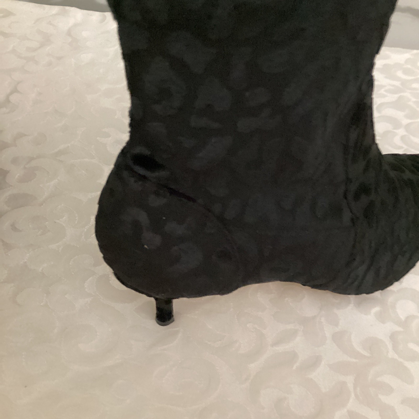 CHARLES by CHARLES DAVID BLKVELVET BOOTS NEW WITHOUT BOX EXCEL CONDITION 7.5
