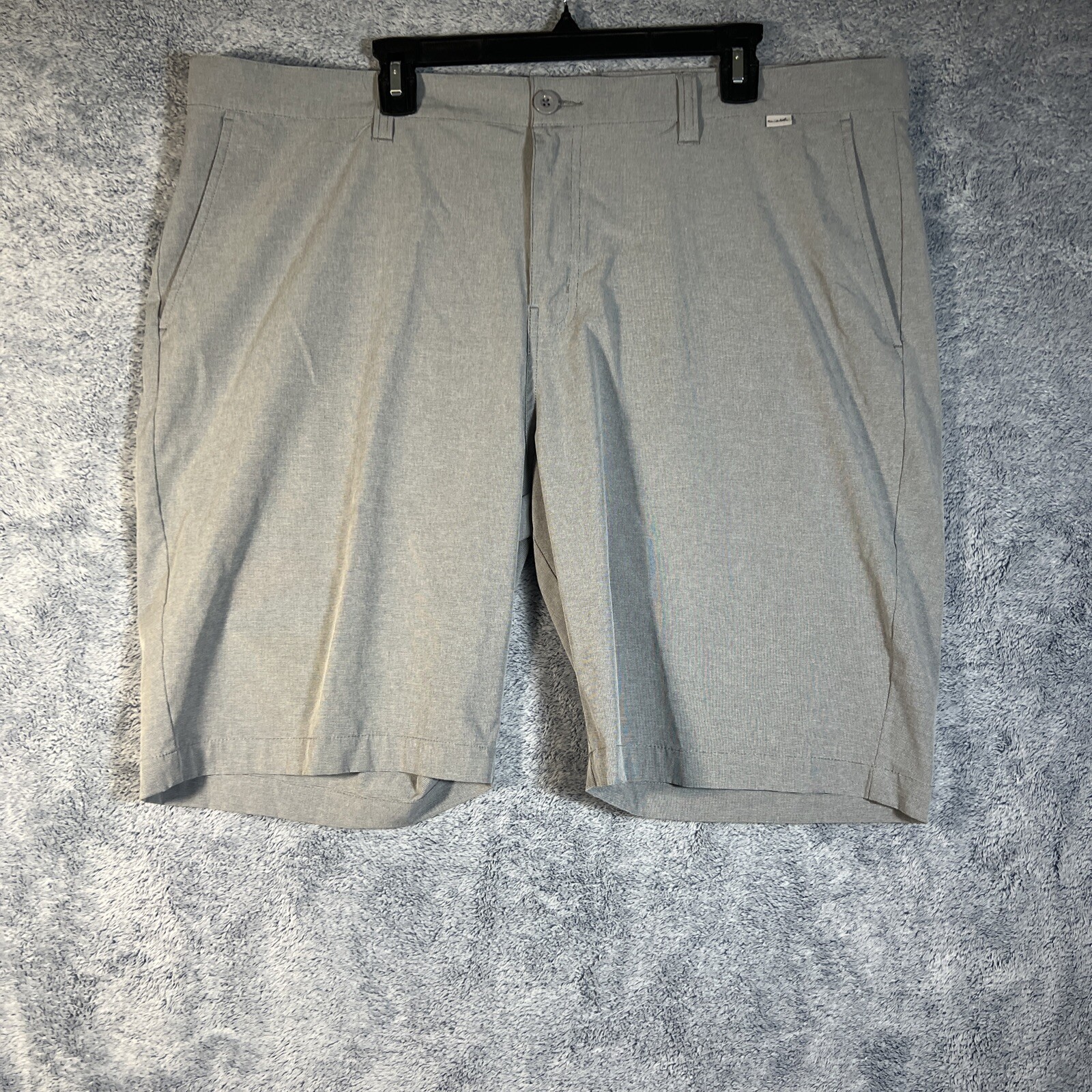 Travis Mathew Men’s Gray Golf Walking Bermuda Stretch Shorts Size 42 Pockets