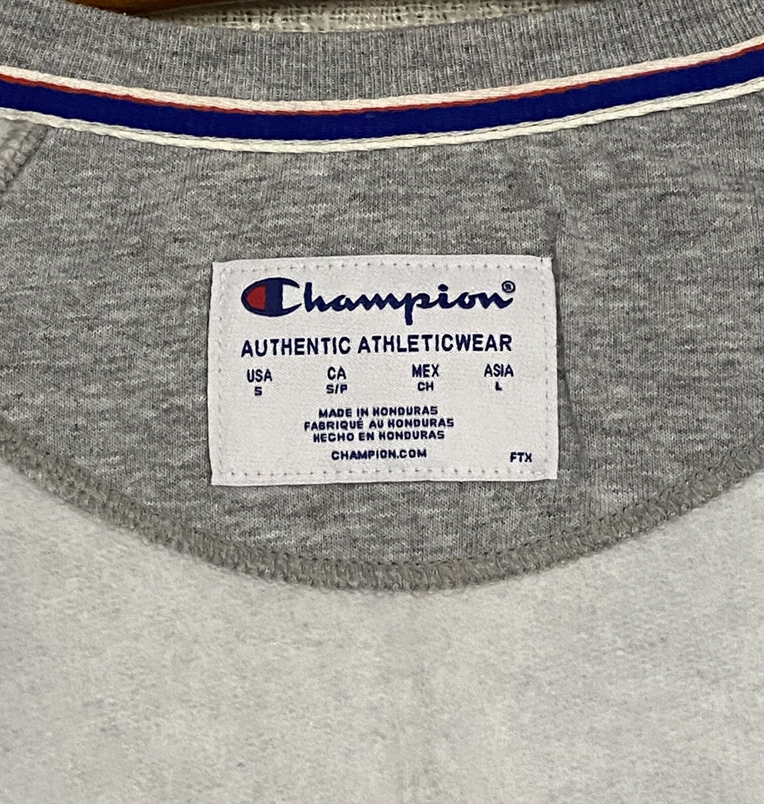 NWT Champion Powerblend Women’s Small Gray FLC Spellout L/S Pullover Sweatshirt