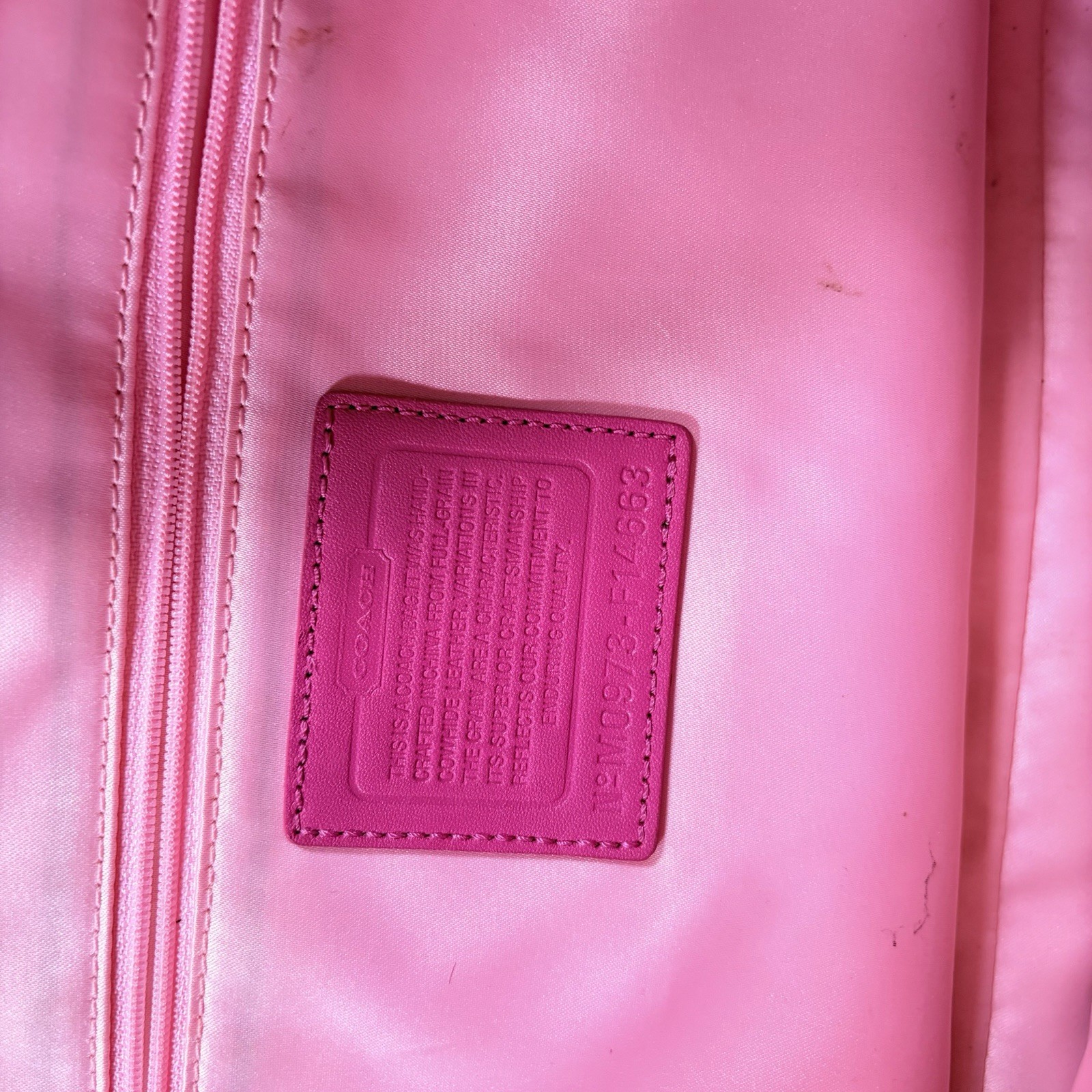 COACH LEAH SIGNATURE C EMBOSSED PATENT LEATHER Y2K TOTE HANDBAG F14663 Retro