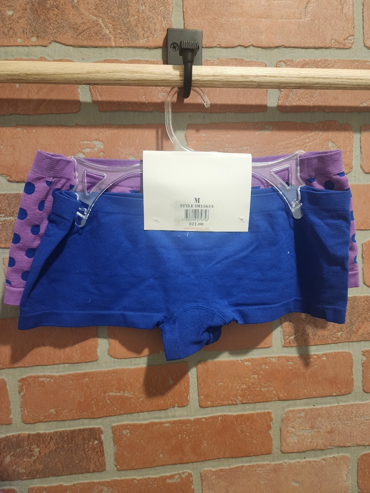Isaac Mizrahi 2 Pack Seamless Panties Boy Shorts Medium Lot Of 3 Packs. Bin 5