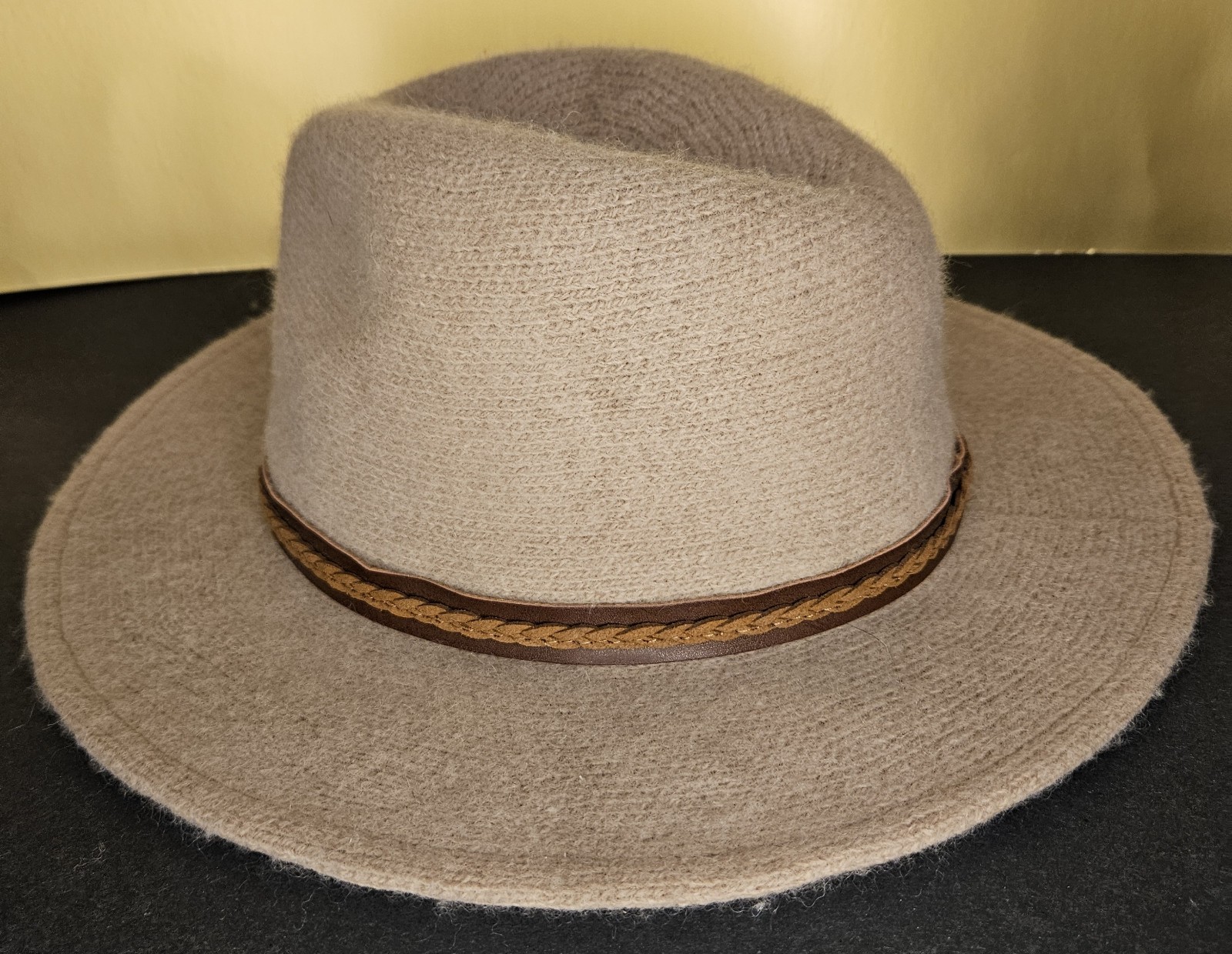 Beige Polyester/Wool Fedora Hat Wide Brim Brown Braided Band Adults Pre-Owned