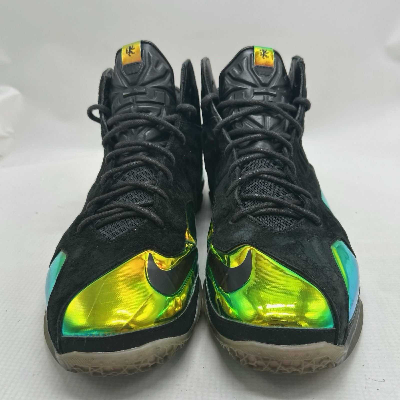 Nike LeBron 11 EXT QS Kings Crown Men’s Size 9.5 US 677693-001 Black Basketball