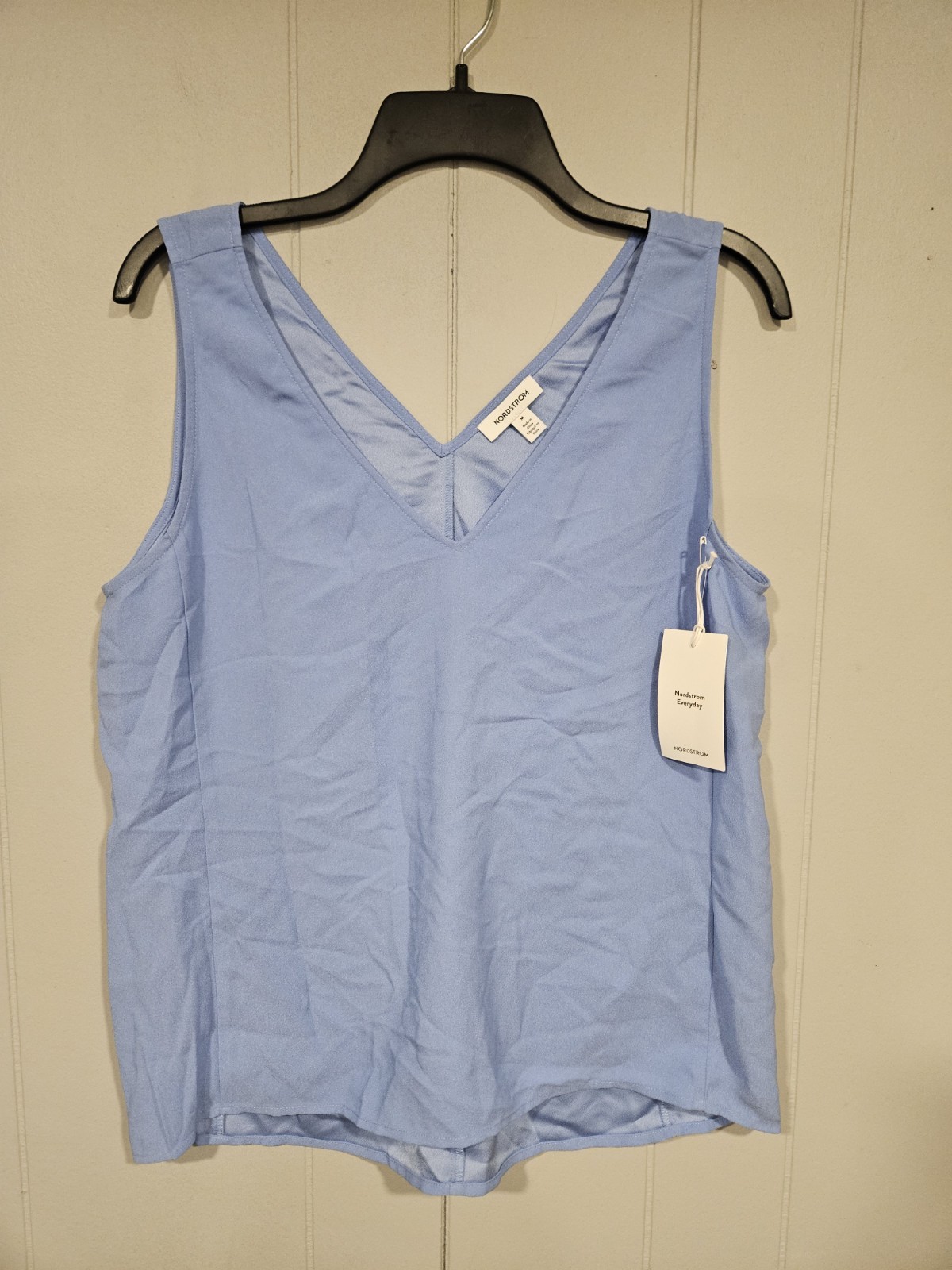 Nordstrom Women’s Medium V-Neck Sleeveless Blouse Tank Cami Blue Work Office NWT