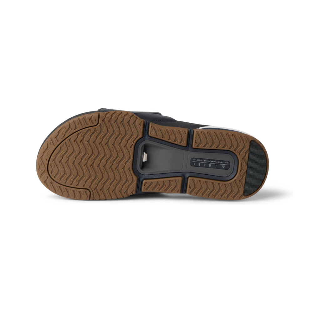 Reef Fanning Slide Men’s Beach Sandals Bottle Opener Water-Friendly Slides Black