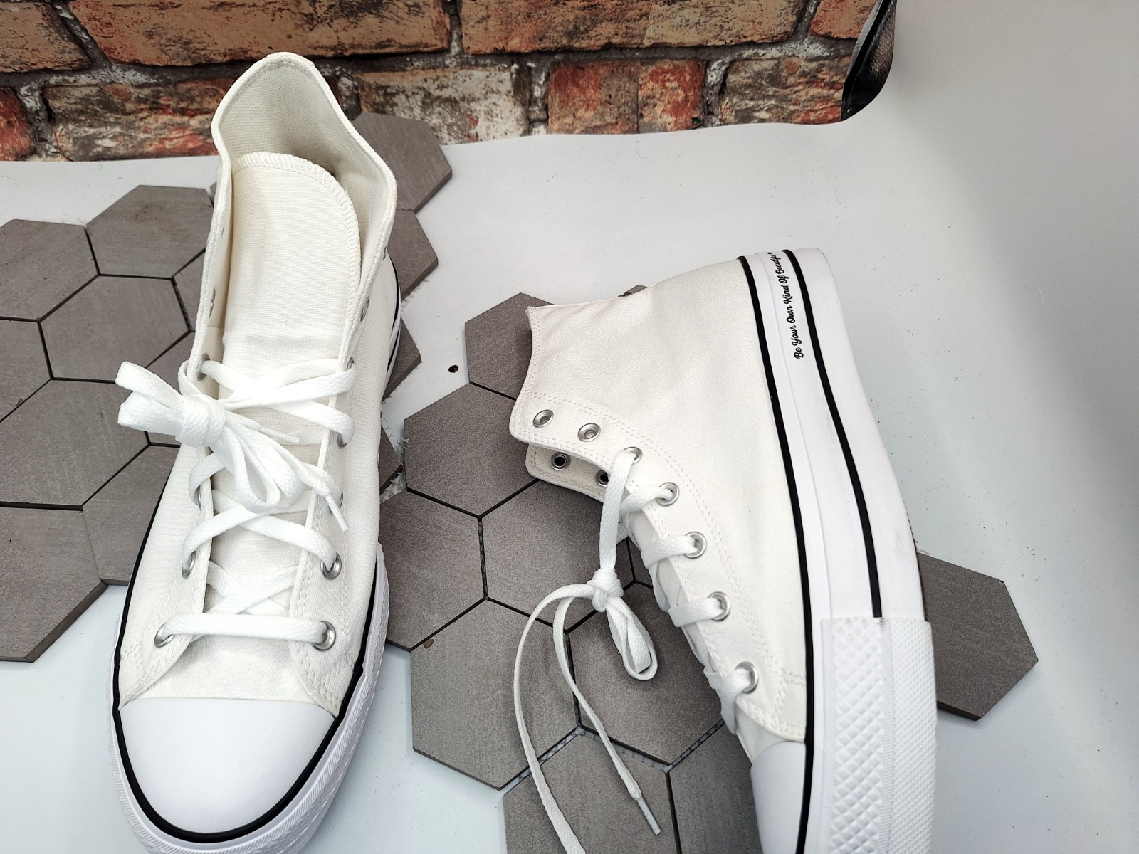 Converse CTAS Hi 1.5in Platform Lift OX White Black Men’s Sz 11 Canvas Sneakers