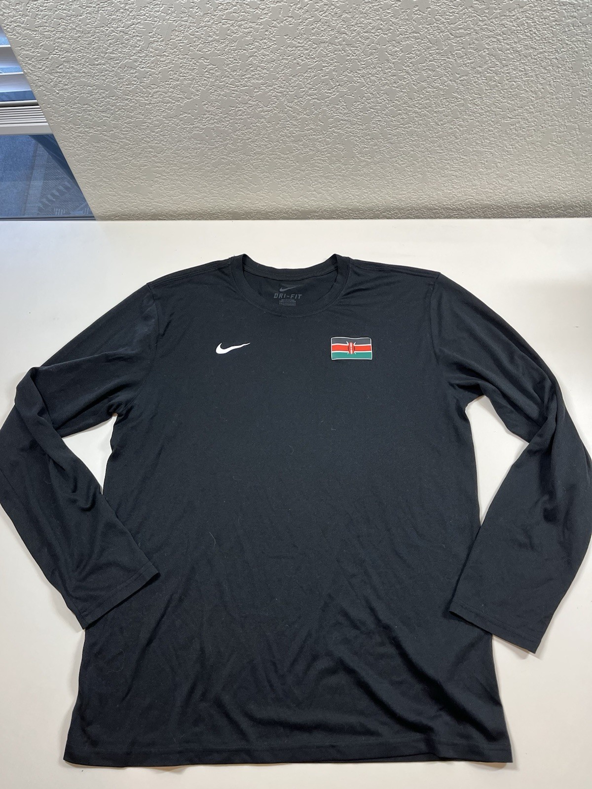 Black Nike Dri-Fit Kenya Flag Long Sleeve Shirt Men’s L Large