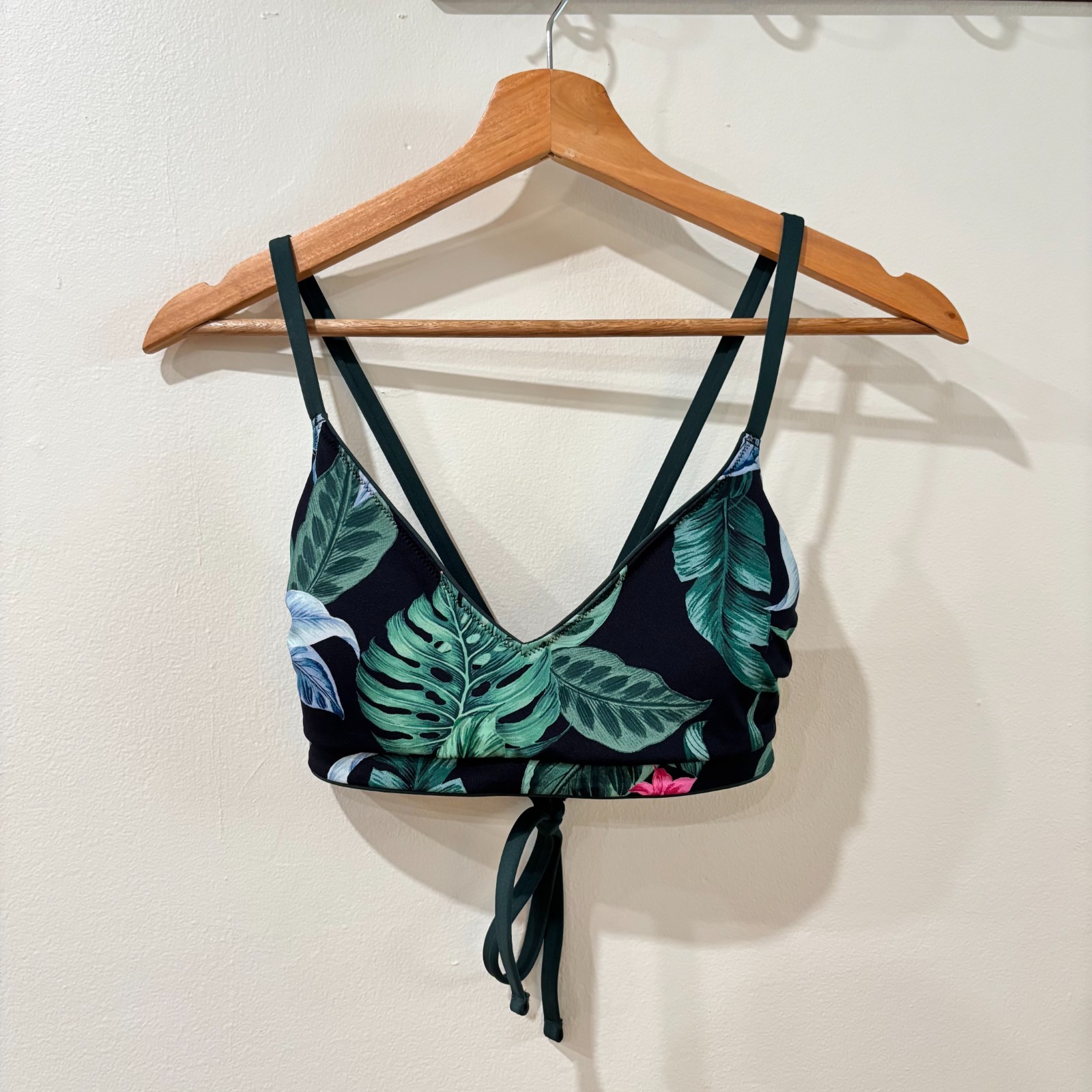 Kona Sol Tropical Palm Print Longline Bikini Top • Tropical palm and monstera le