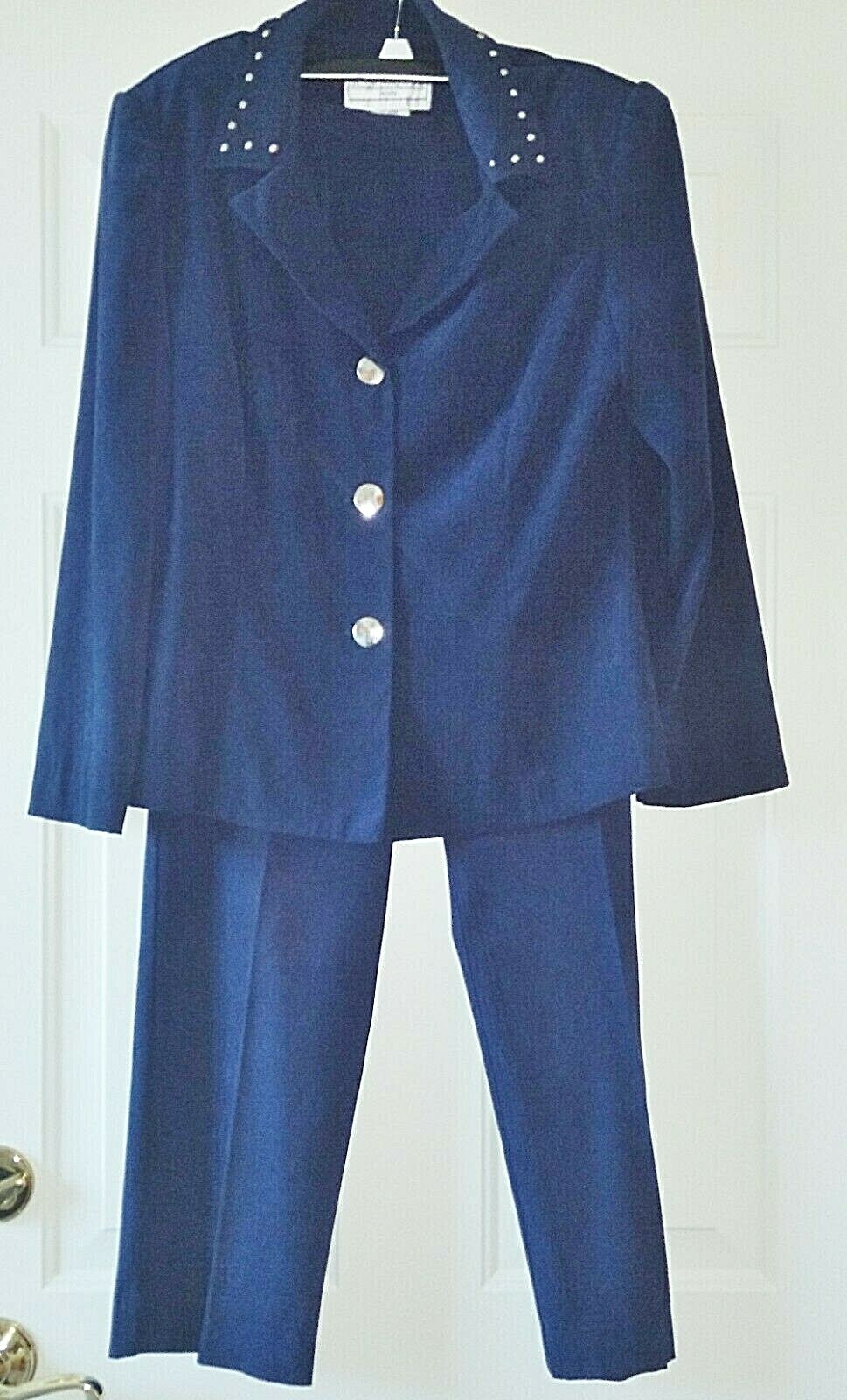 WOMANS NAVY BLUE STUDDED PANT SUIT!