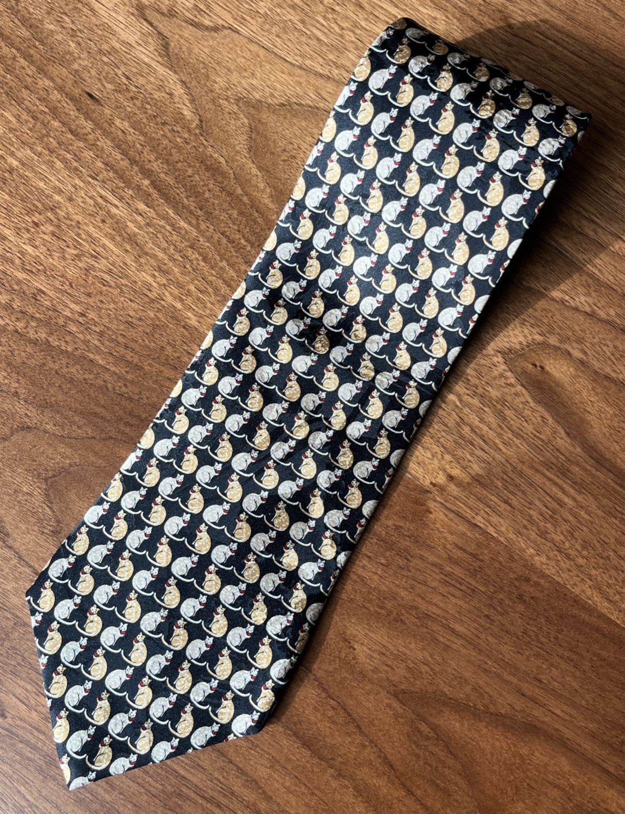 Museum Artifacts Black Silk Necktie Kitty Cat Print 57.5″L EUC!
