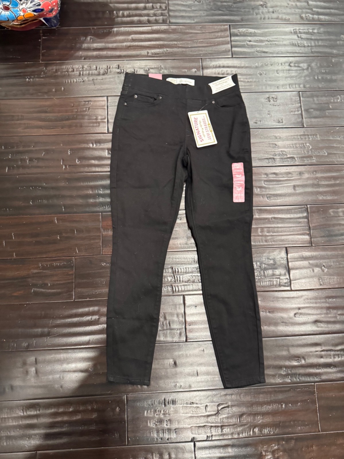 Signature by Levi Strauss & Co. Gold Women’s Black Skinny Jeans W26 L28