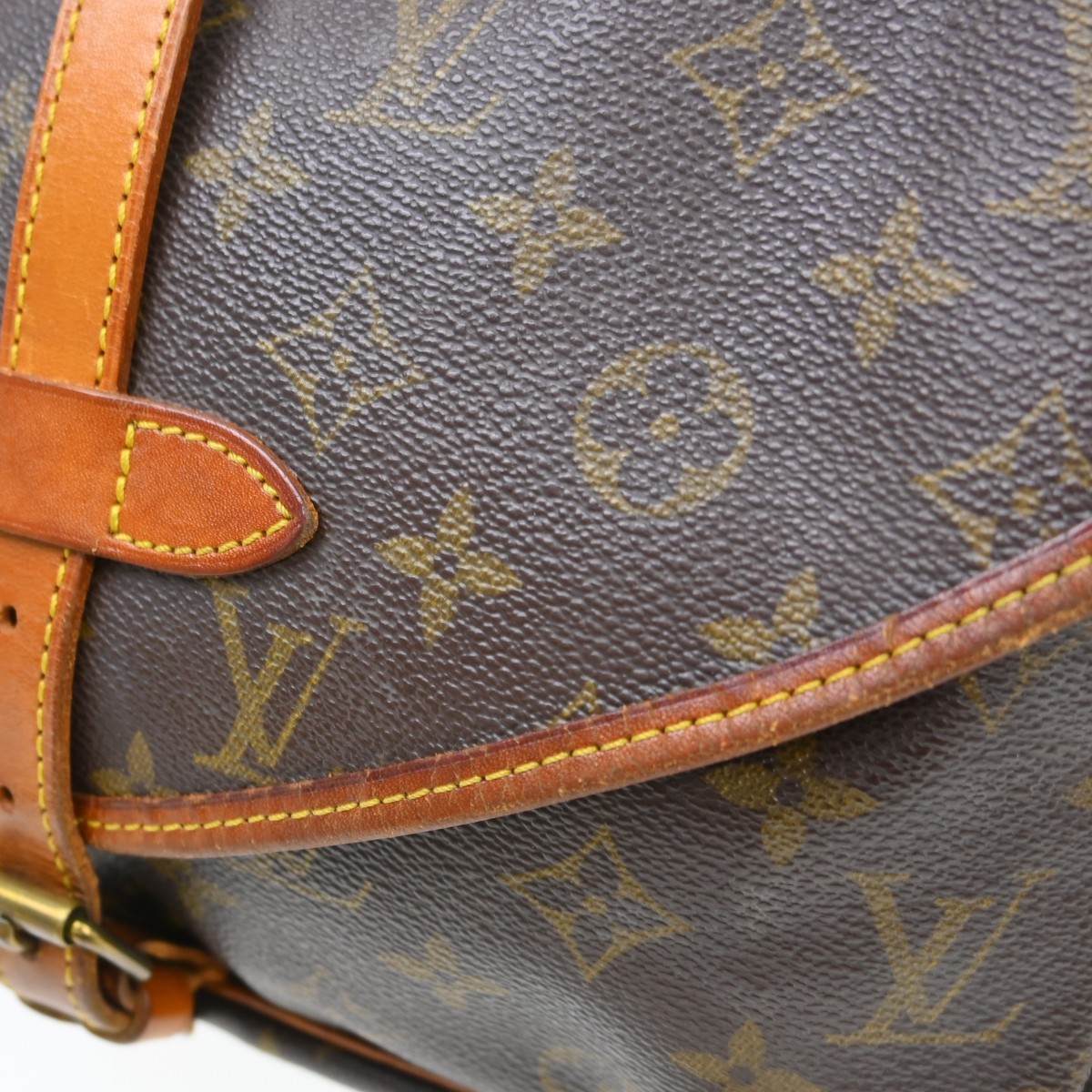 Best05 LOUIS VUITTON MONOGRAM SAUMUR 30 MESSENGER BAG M42256 AR1902 YQ08819