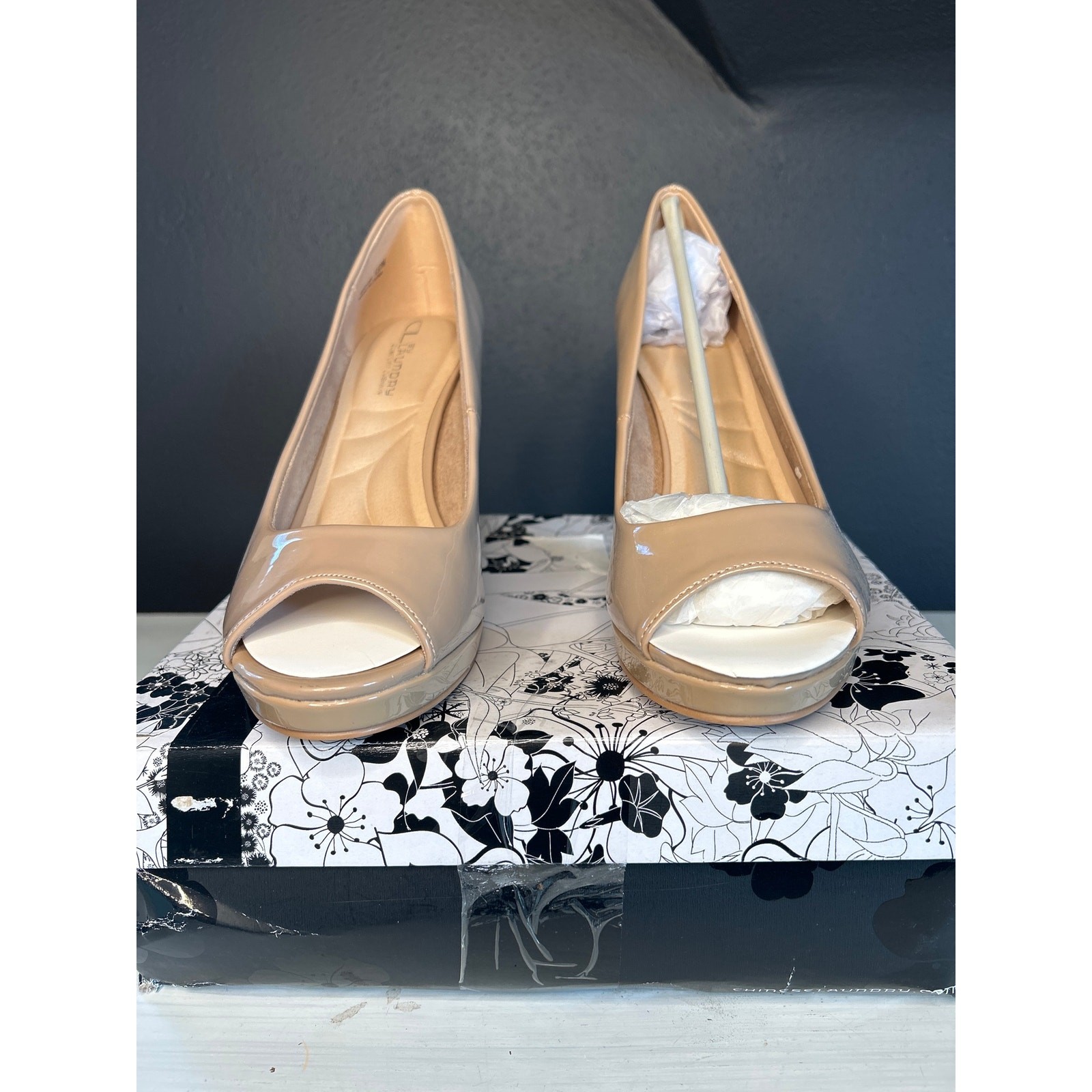 CL by Laundry Mild Peep Toe Stiletto Platform Pump White Patent Size 8.5
