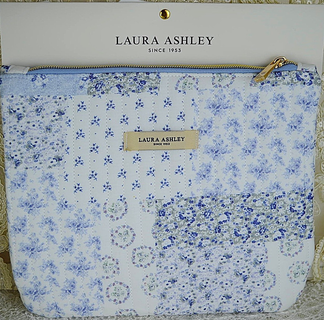NWT LAURA ASHLEY Pouch CHRISTY LOVE BLUE WHITE PATCHWORK 8IN X 10 IN