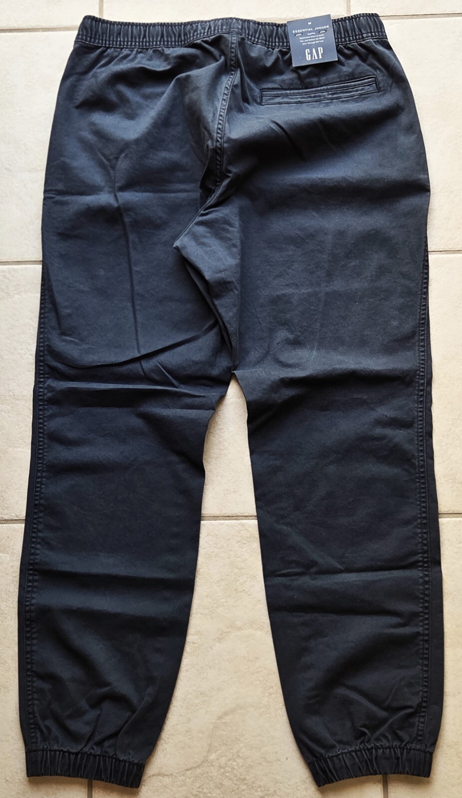 Brand New GAP Men’s Size M (W32 to W34) Chino Jogger Pants in Dark Charcoal Gray