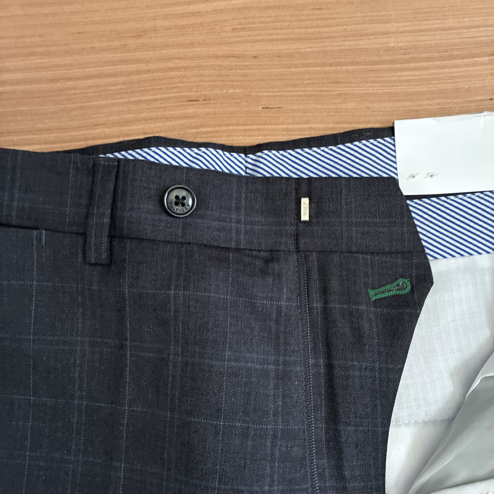 Tommy Hilfiger Men’s Size 32×32 Tailored Trim Fit 100% Worsted Wool Pants