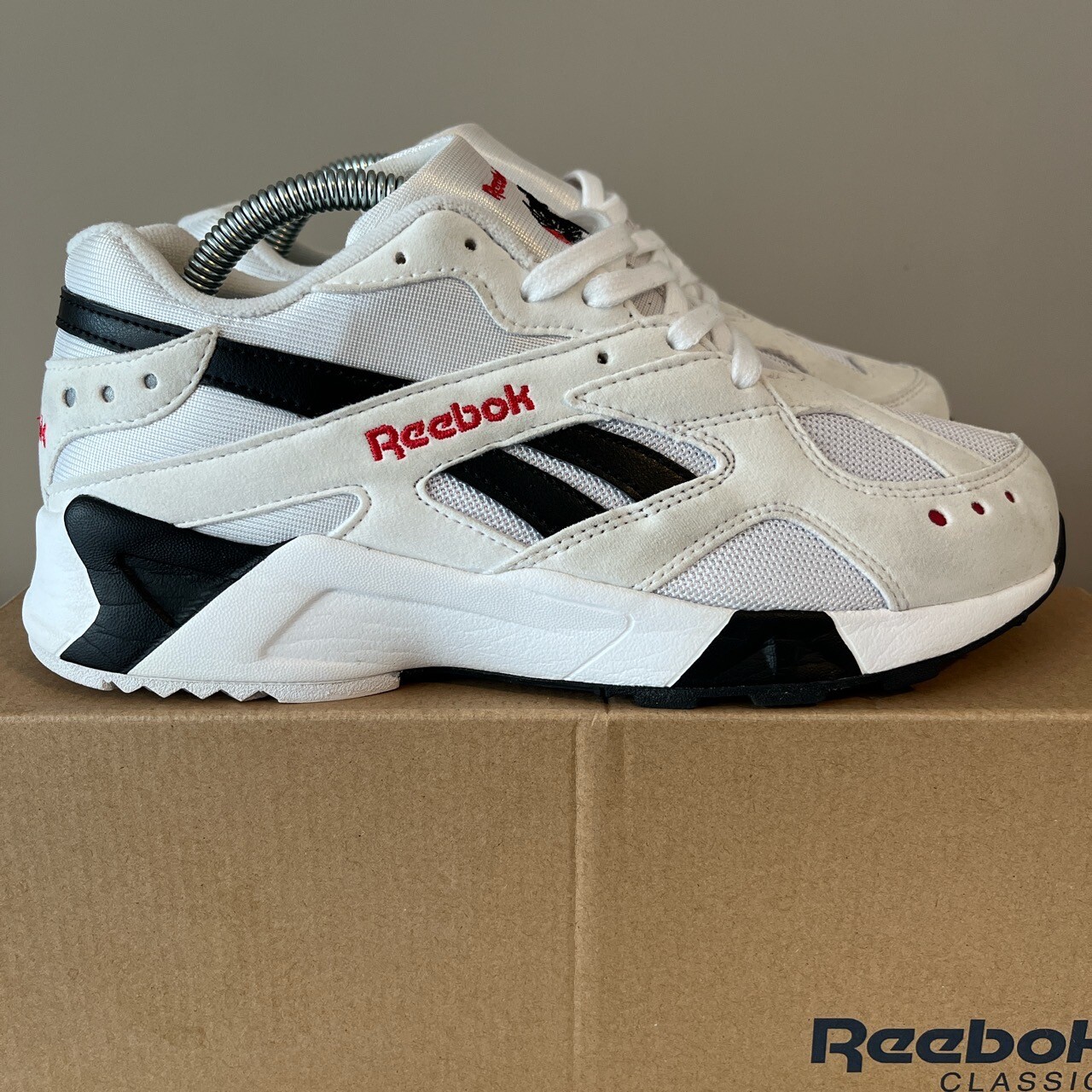 Reebok Aztrek White Black Red US7 UK6 EU39 CN7187 Near New