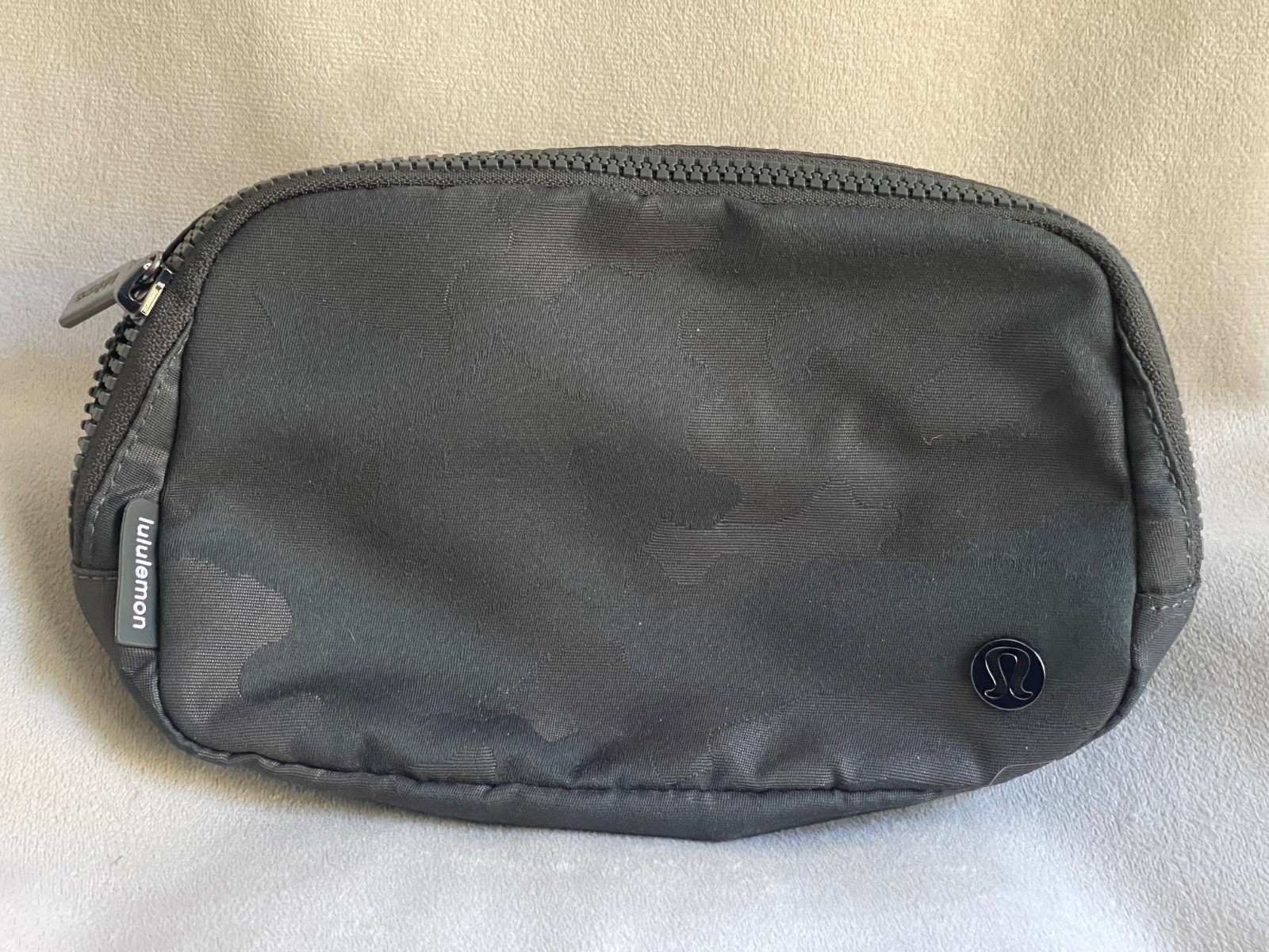 Lululemon Everywhere Belt Bag Navy Camo